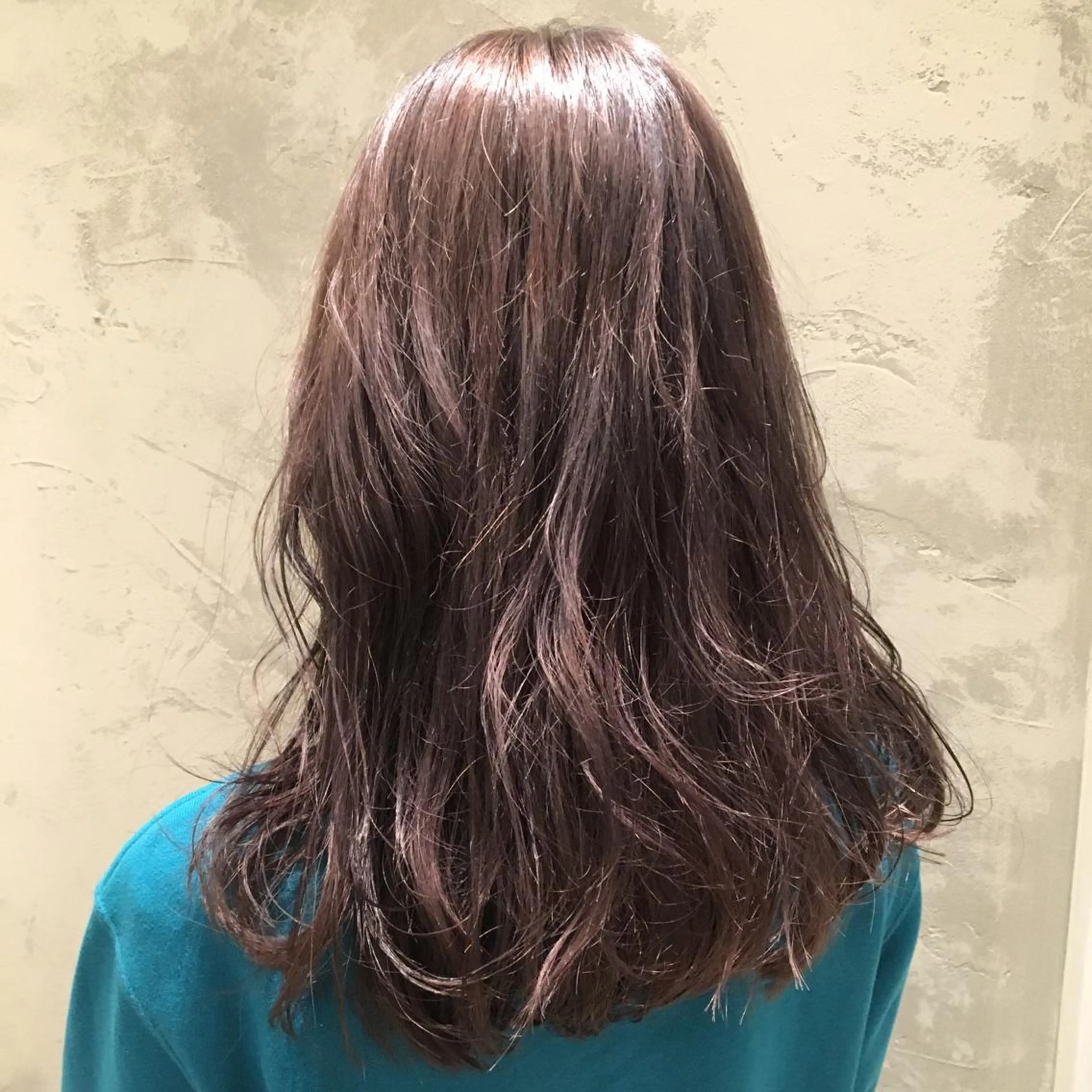 ロング カラー SAKINO. ベージュカラーのヘアスタイル