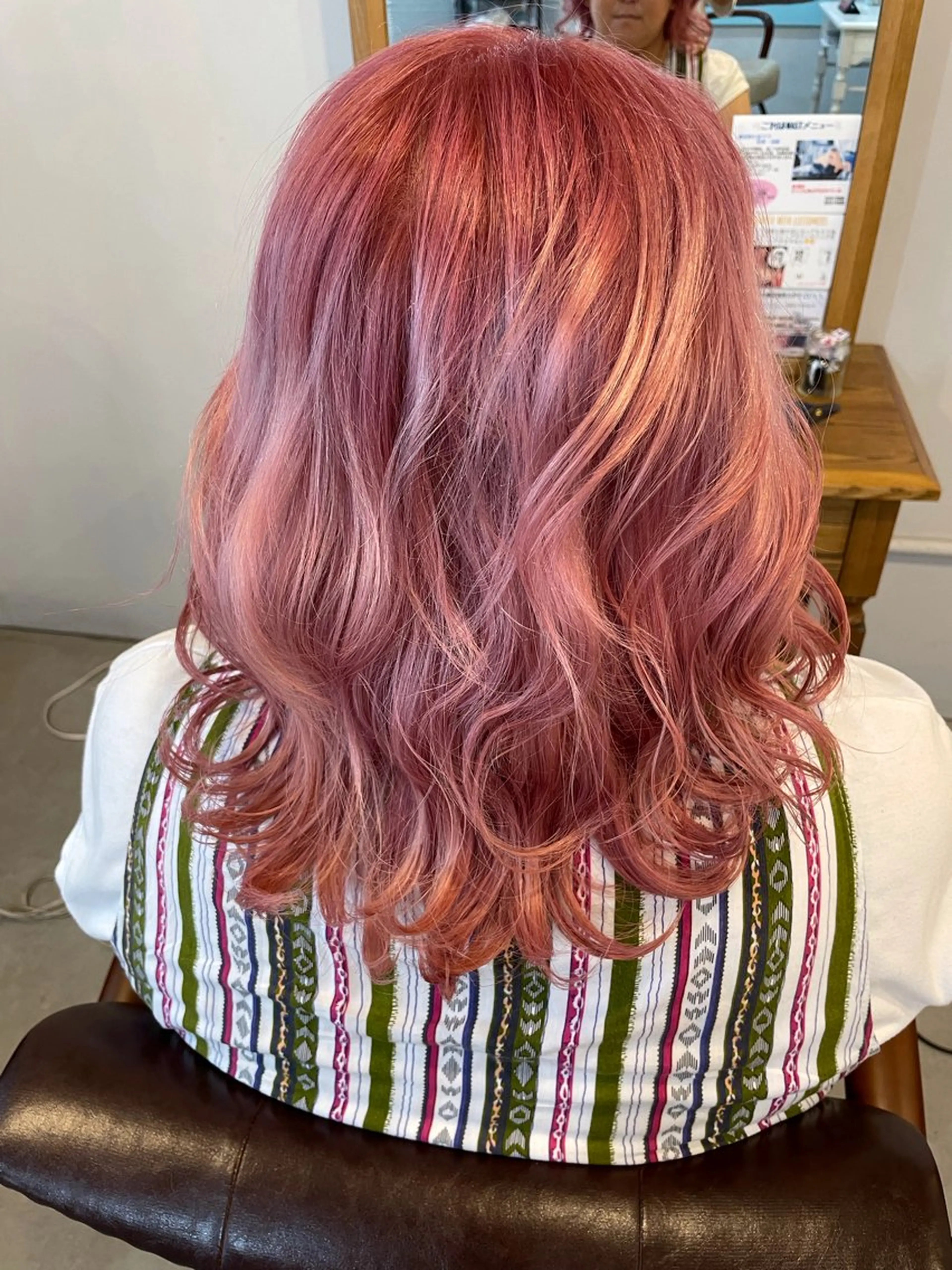 ミディアム to youハイライトのヘアスタイル