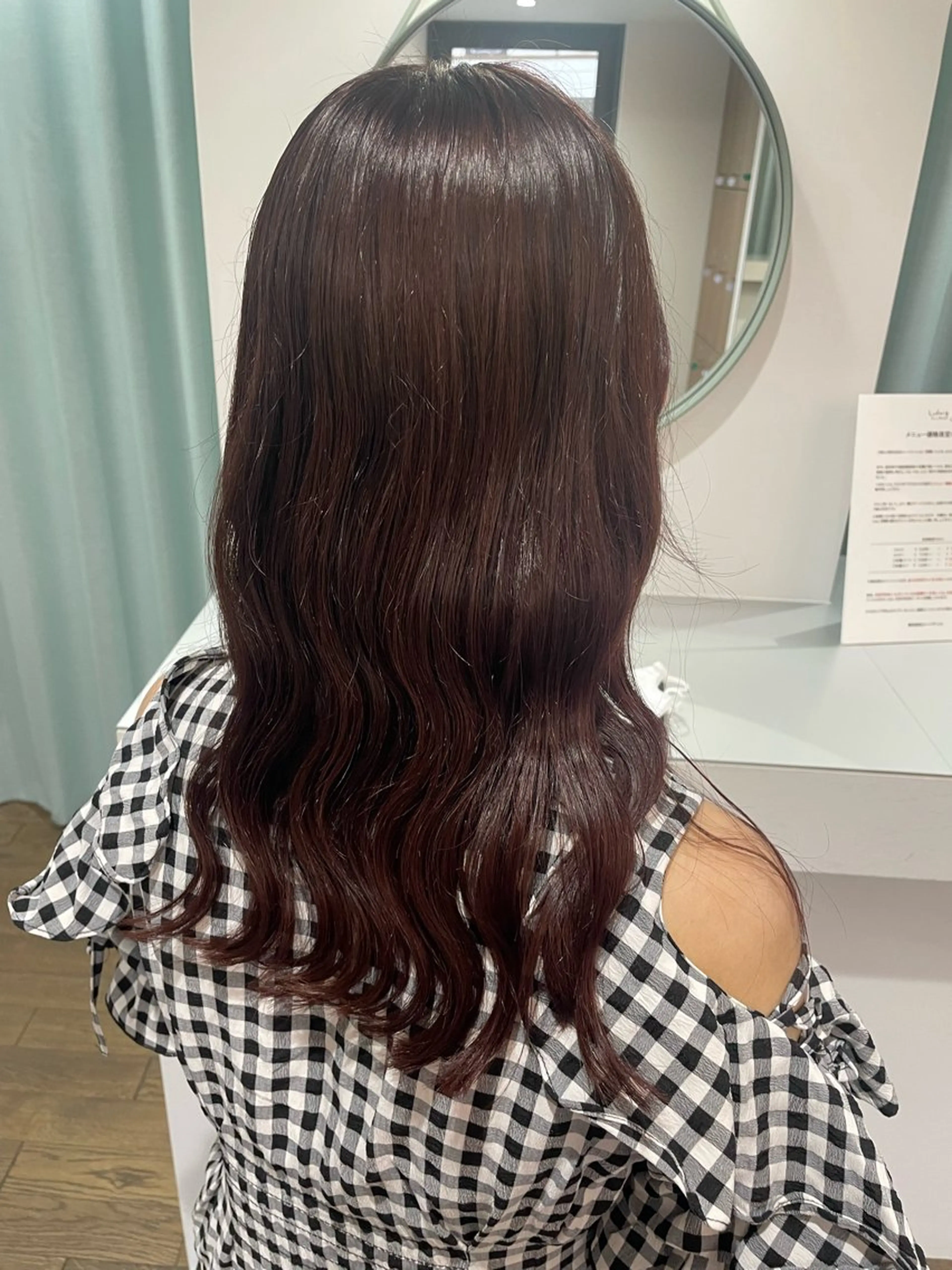 セミロング カラー ブラウンカラー ピンクカラー ピンクブラウン ヘアカラー lutz／ MIONのヘアスタイル