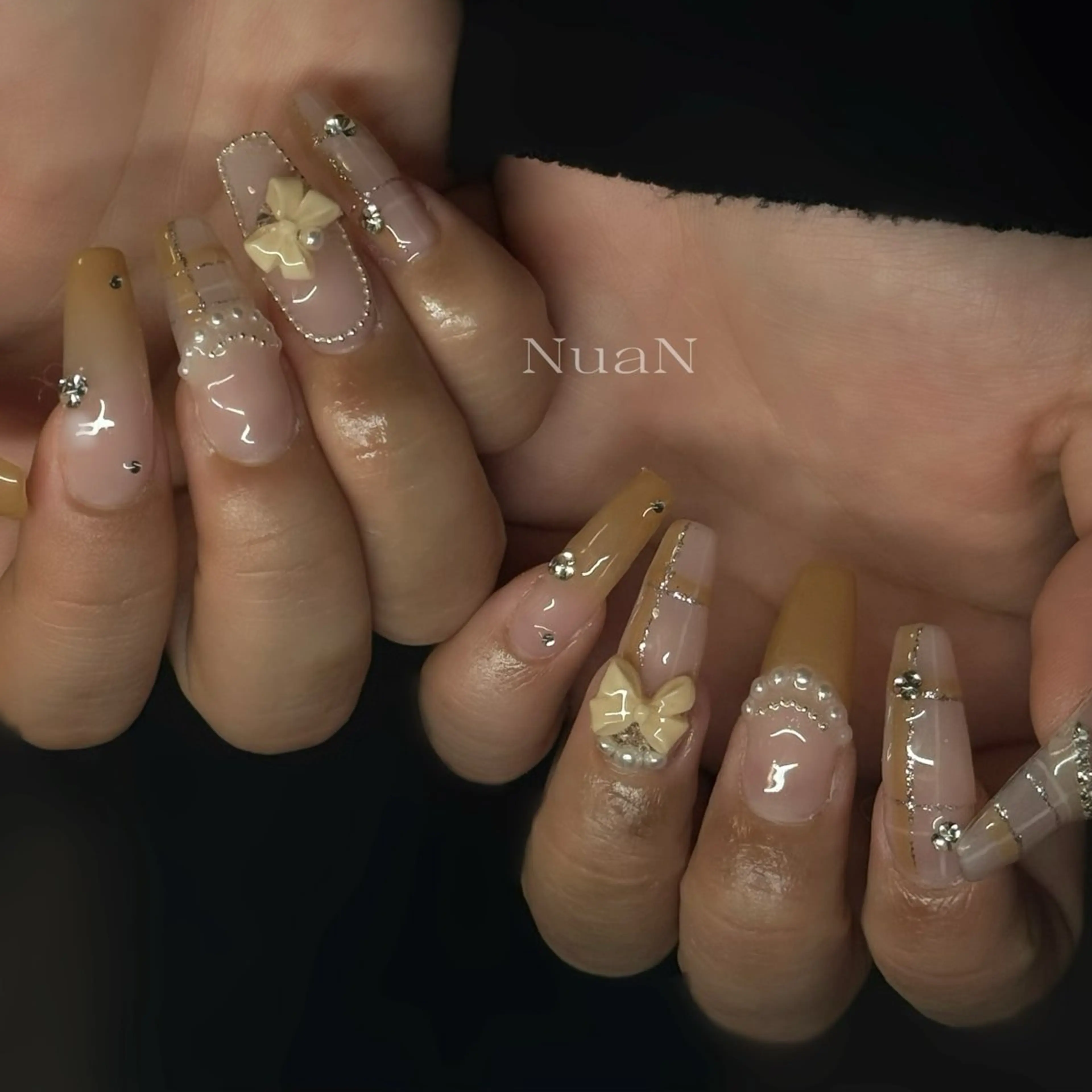 ネイル ハンドネイル NuaN ミニモ停止中のネイルデザイン