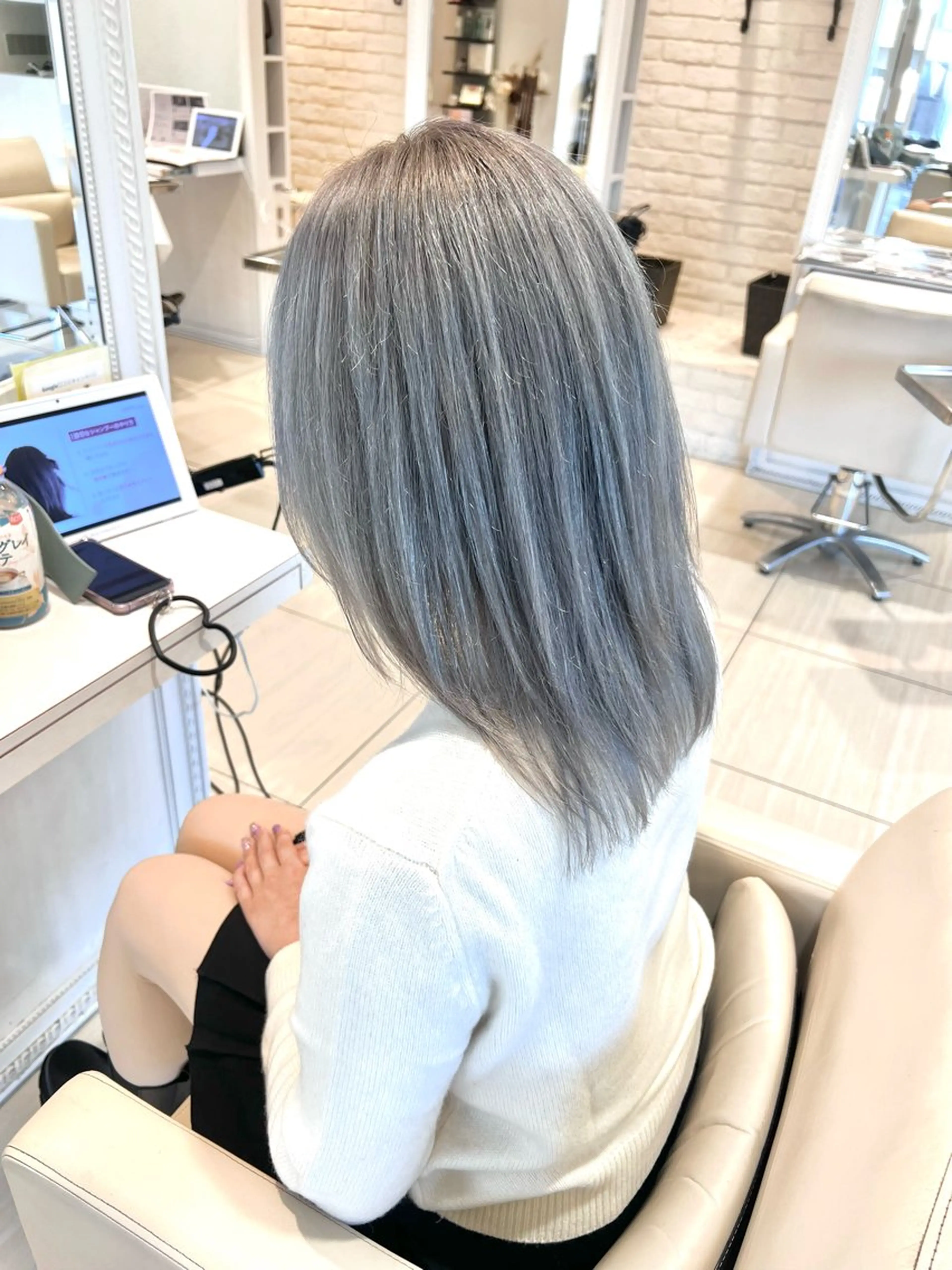 セミロング カラー 白金台カラーリスト あきよしのヘアスタイル