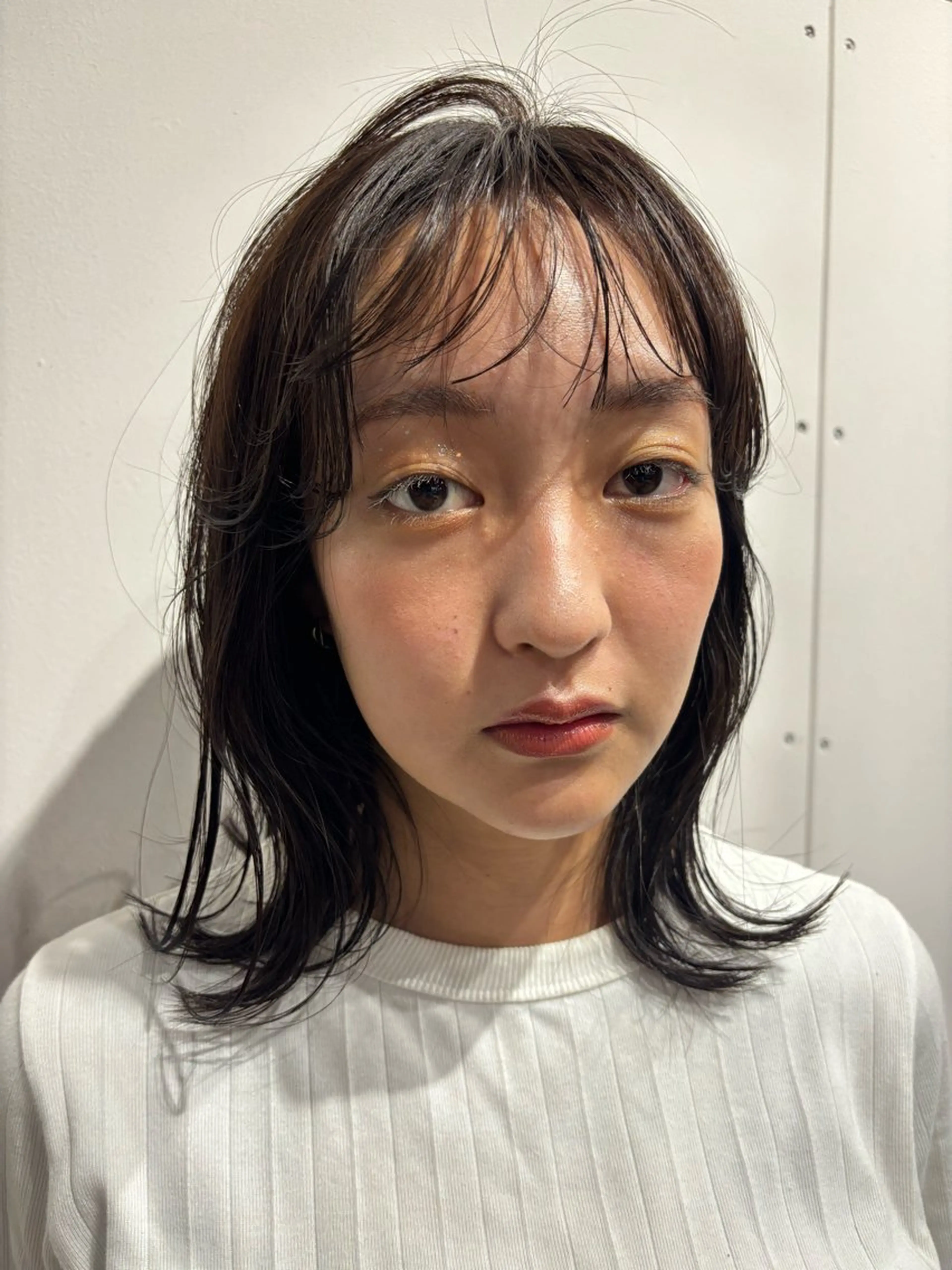 ミディアム イエローカラー はっとり ななせのヘアスタイル