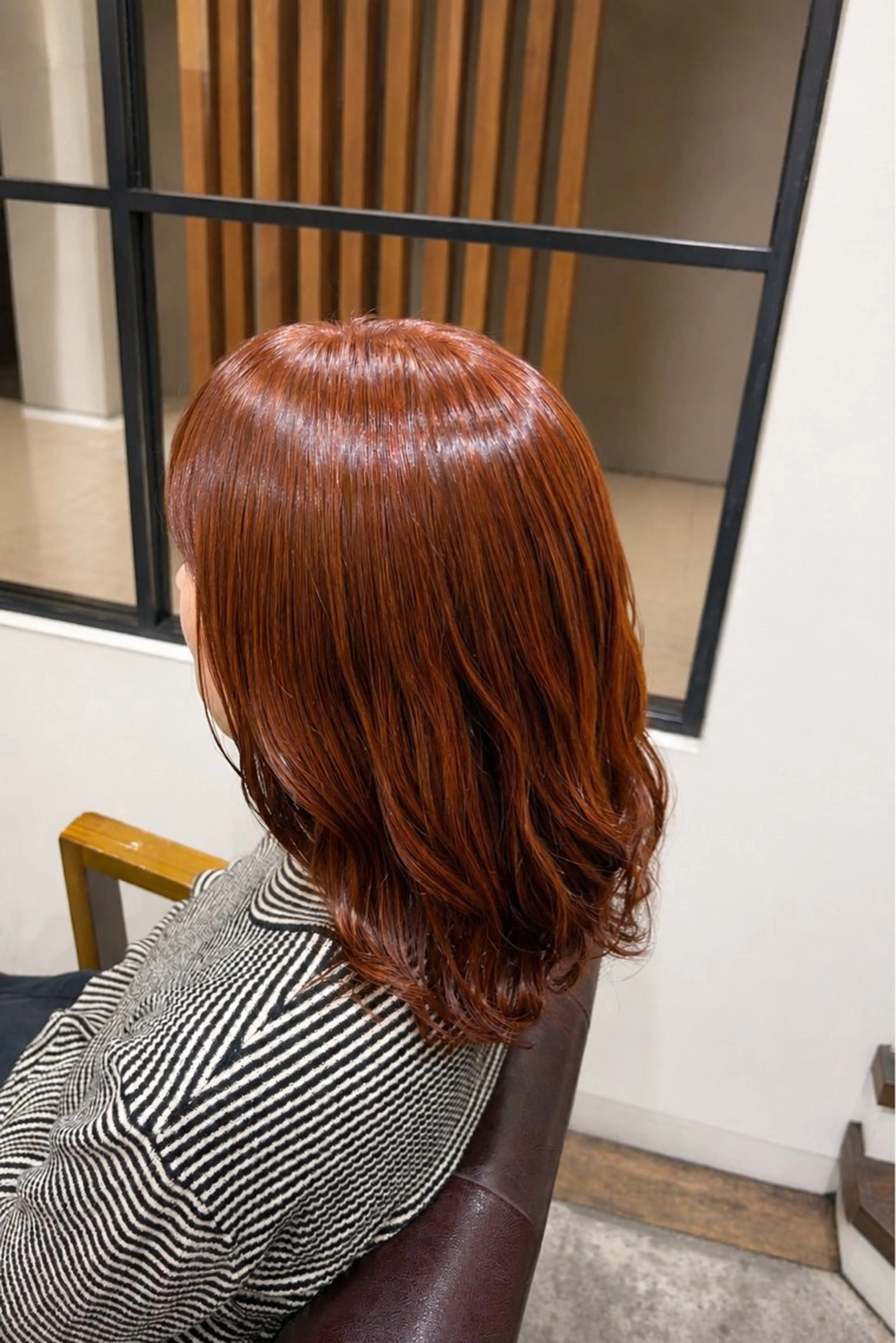 ミディアム カラー パーマ ミディアムパーマ オレンジ ヘアカラー トリートメント 森山 陽菜のヘアスタイル