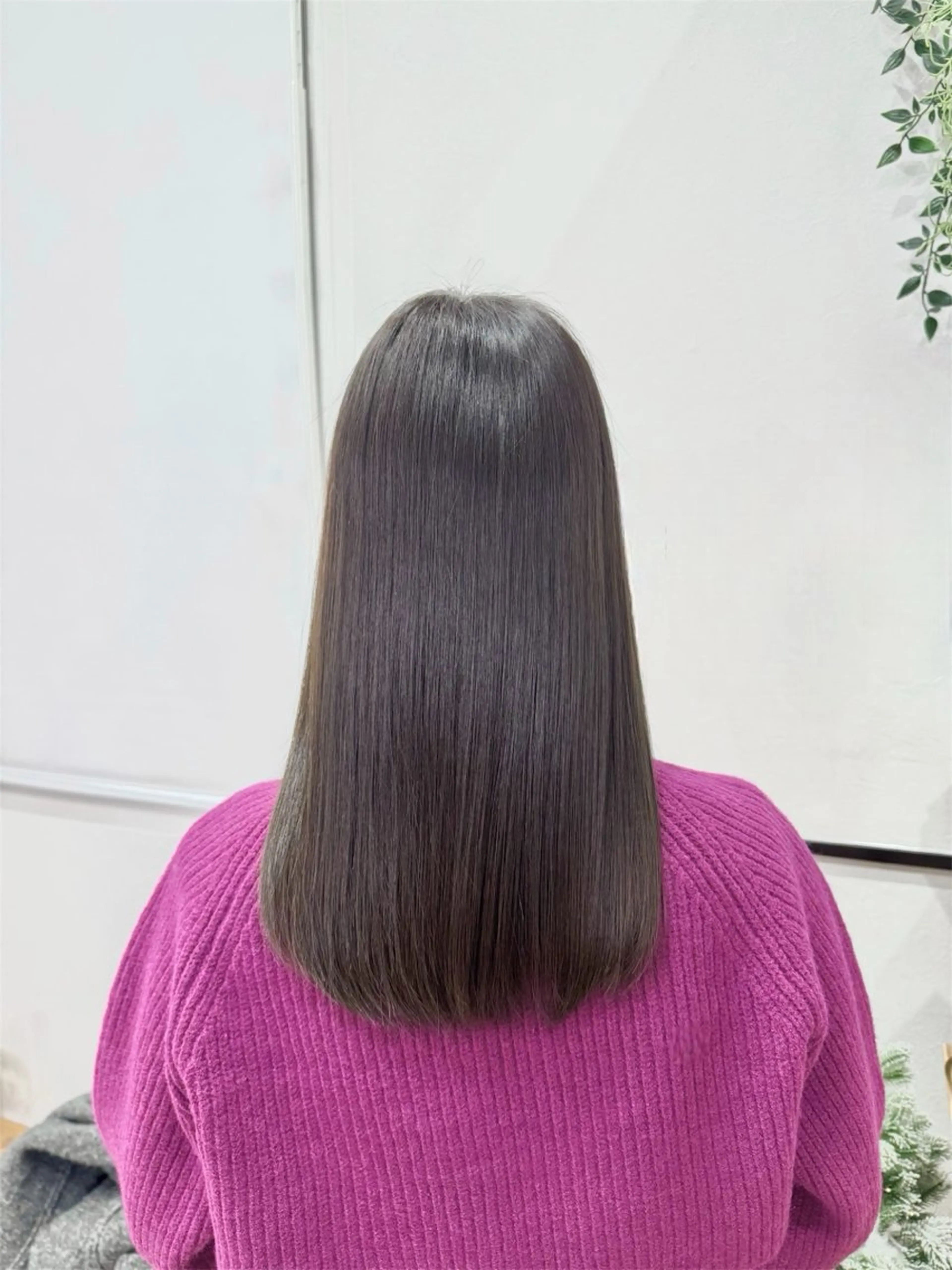 カラー グレージュ オリーブグレージュ オリーブグレー Loulou所属・田巻 瑞穂のヘアスタイル