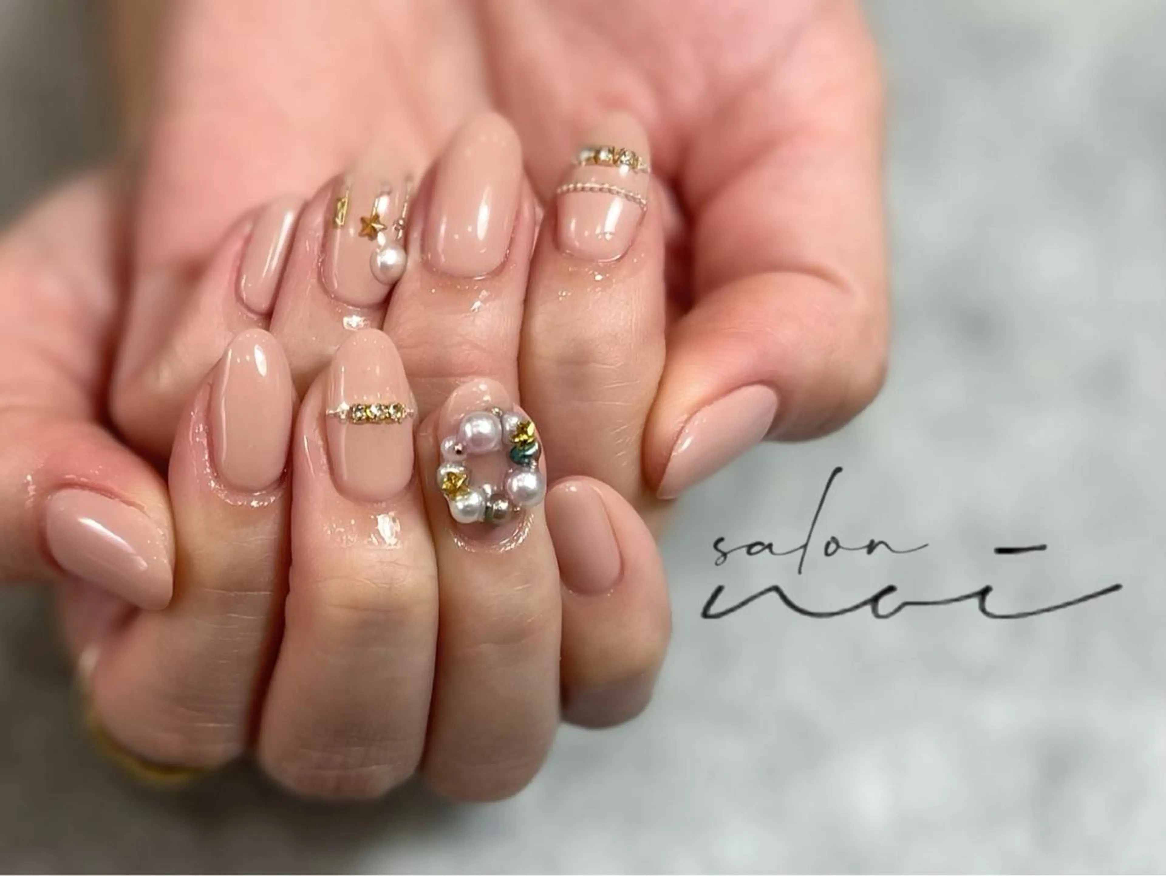 ネイル 冬ネイル クリスマス ハンドネイル salon noiのネイルデザイン