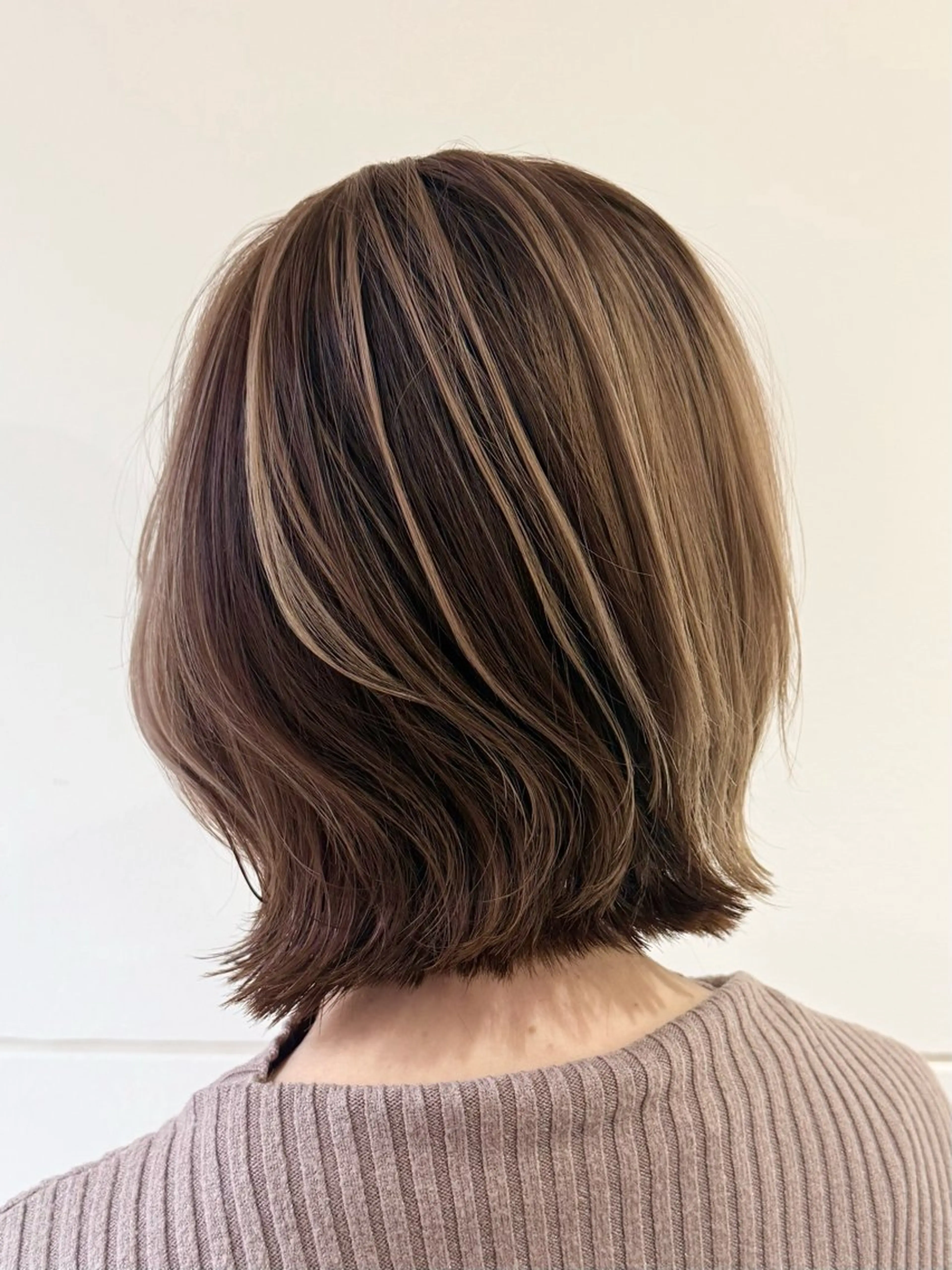 ショート カラー 白髪ぼかし×ショート ハイライト×玉山直哉のヘアスタイル
