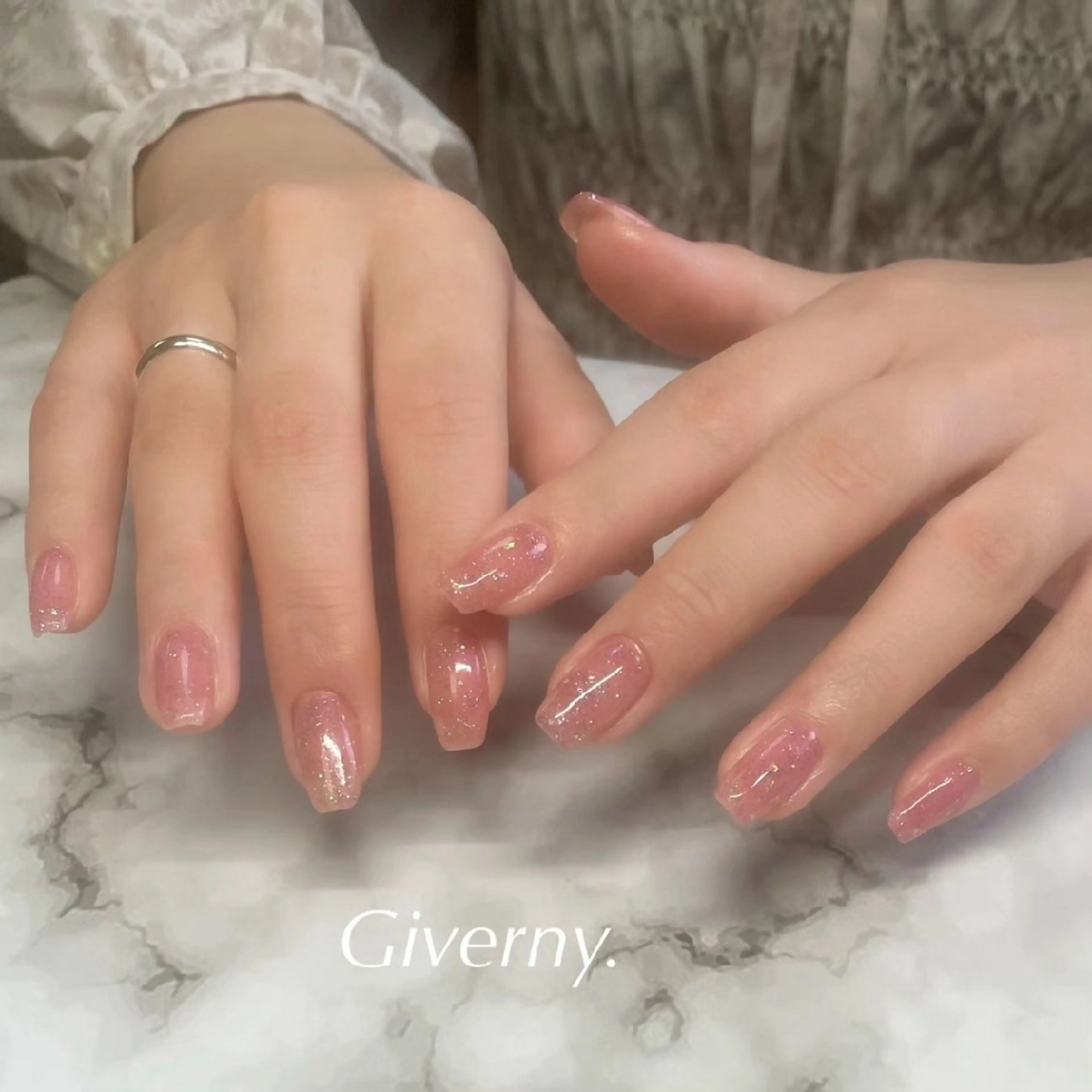 ネイル フラッシュネイル キラキラネイル 春ネイル ハンドネイル Giverny .のネイルデザイン