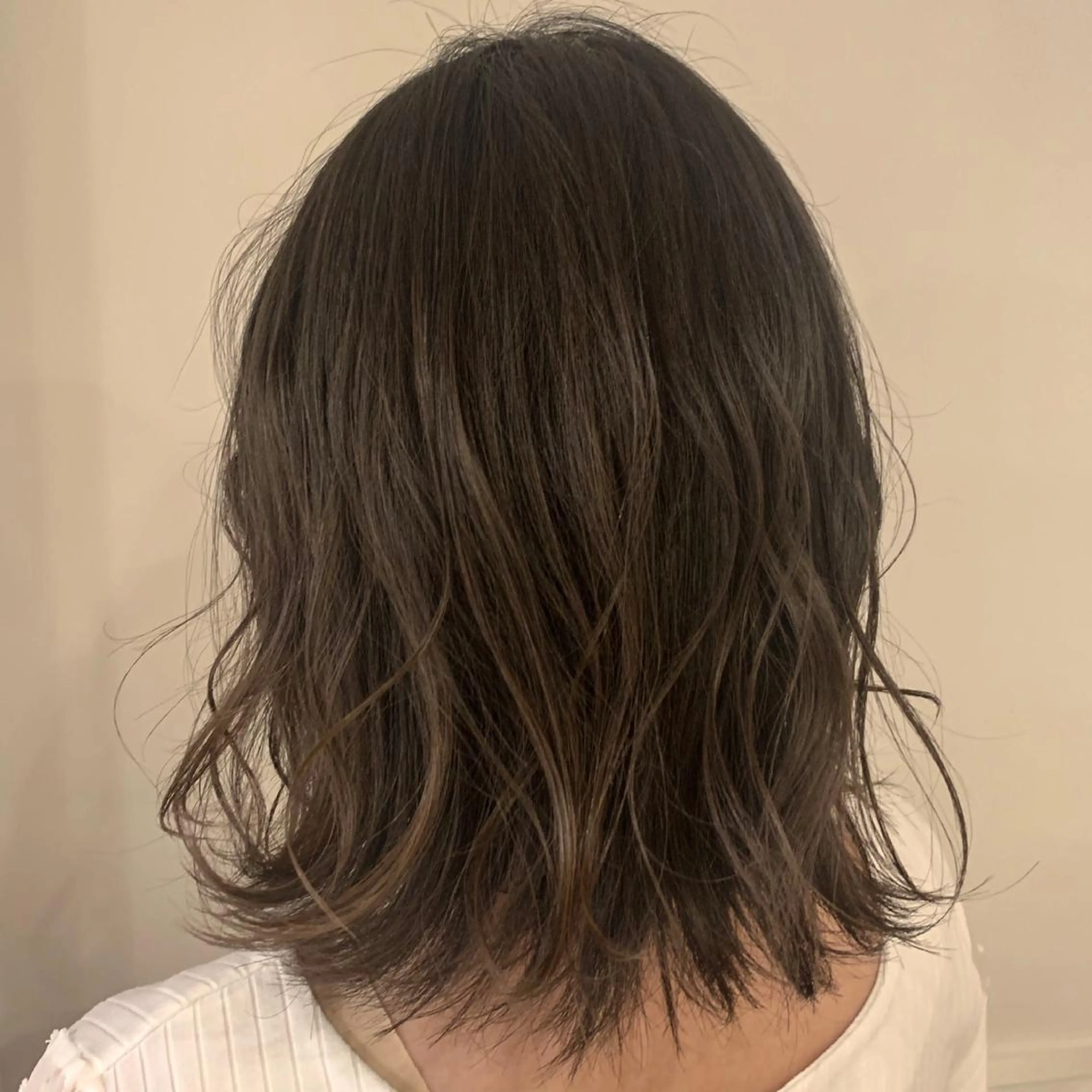 ショート カラー グレージュ ✨カラー支持No.1 🧸ワキ カナコ🧸のヘアスタイル