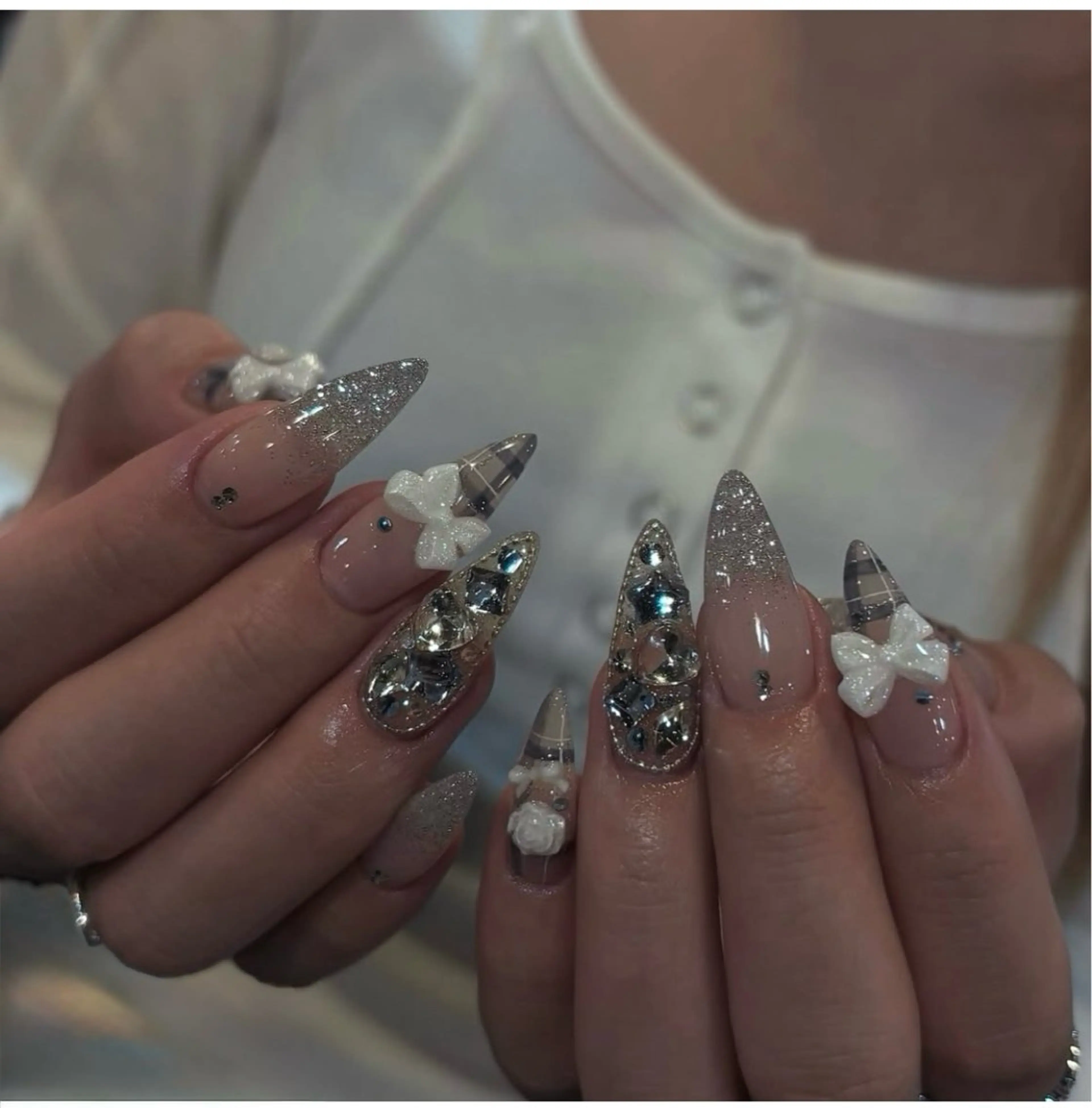 ネイル 韓国ネイル ニュアンスネイル シンプルネイル ワンホンネイル Nihonthy Nail 新宿のネイルデザイン