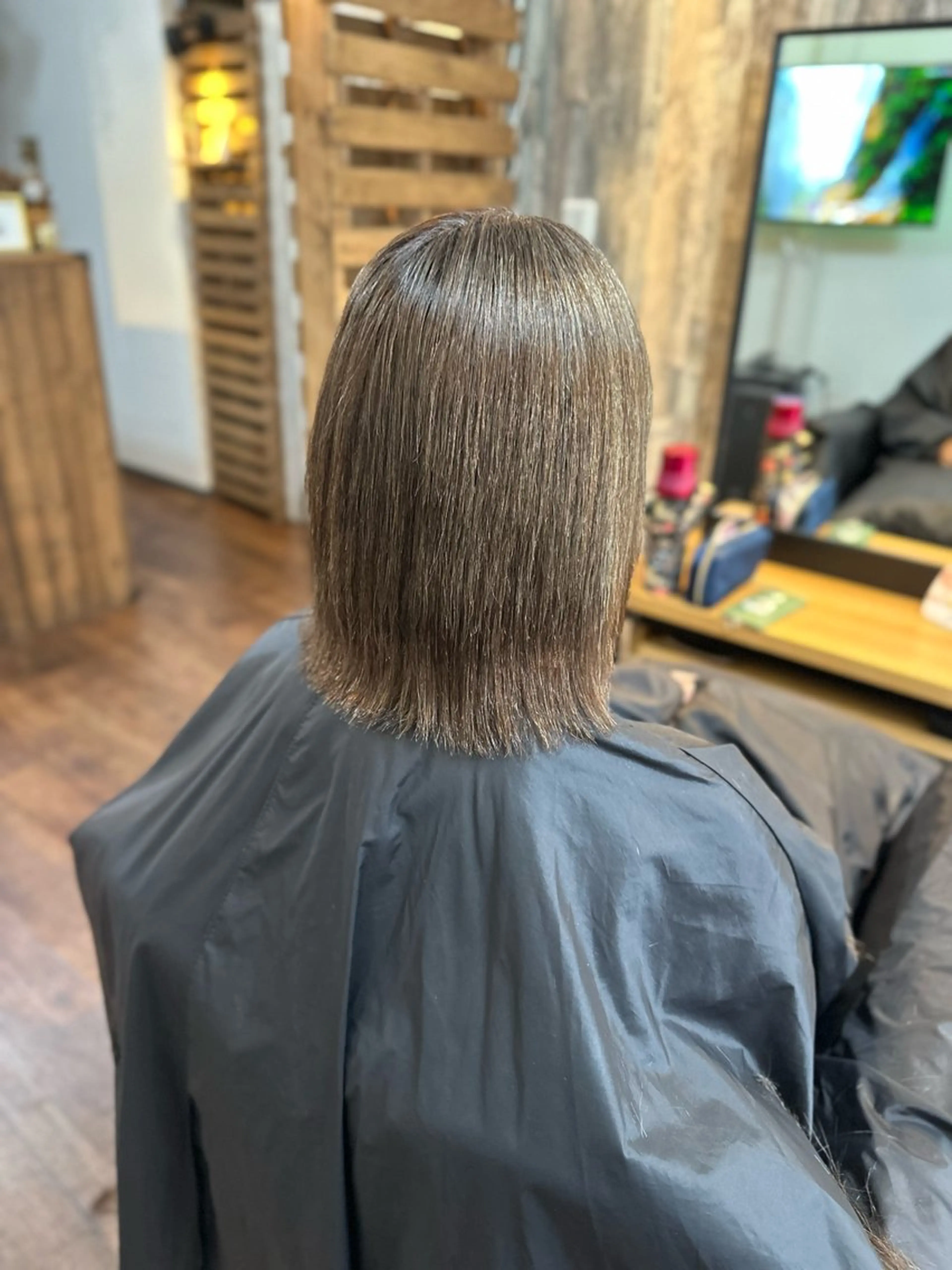 ミディアム カラー パーマ ブリーチ くせ毛 Luzir⭐︎ GEN⭐︎のヘアスタイル