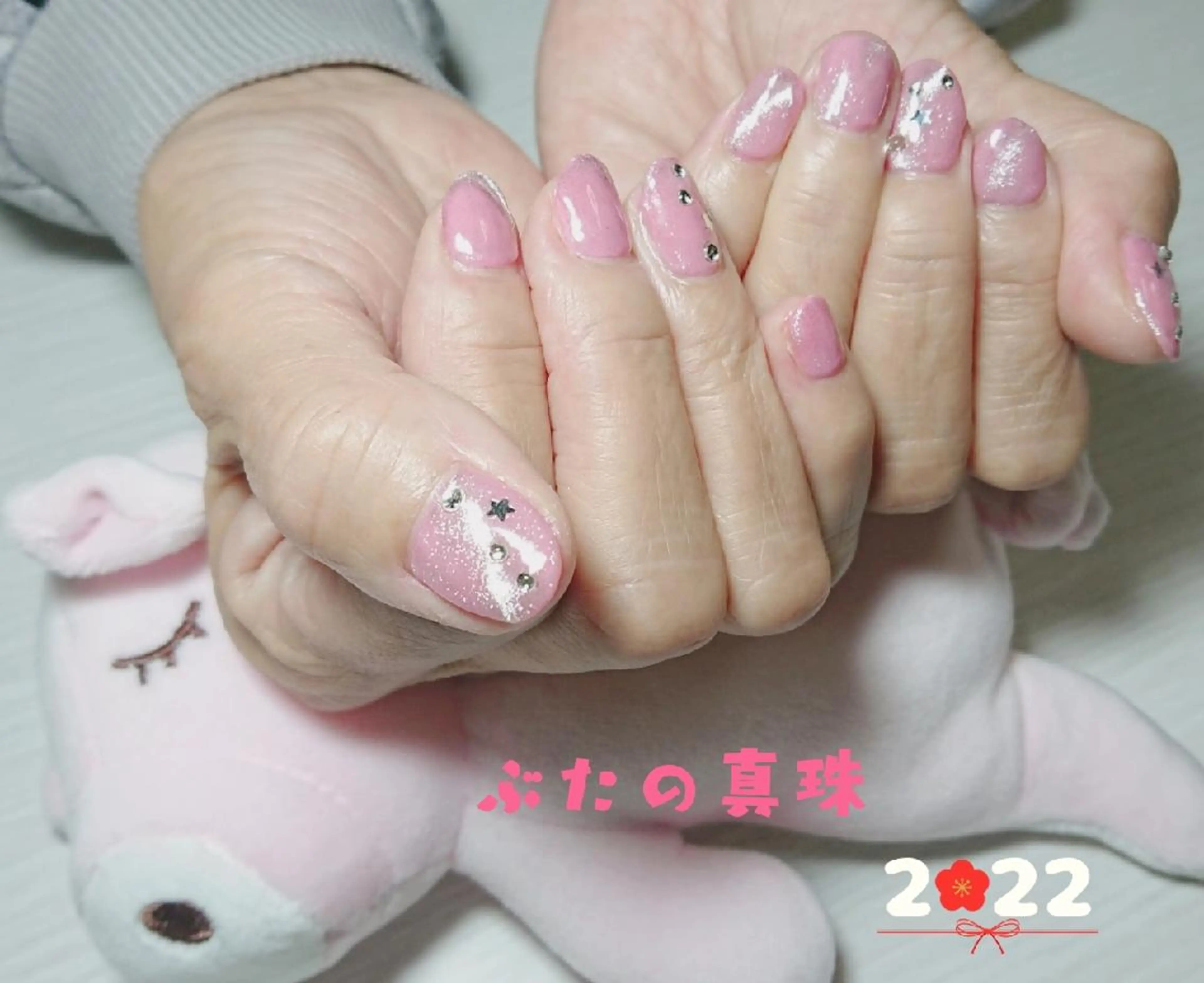 ネイル マグネットネイル ピンク ハンドネイル 林 珠里のネイルデザイン