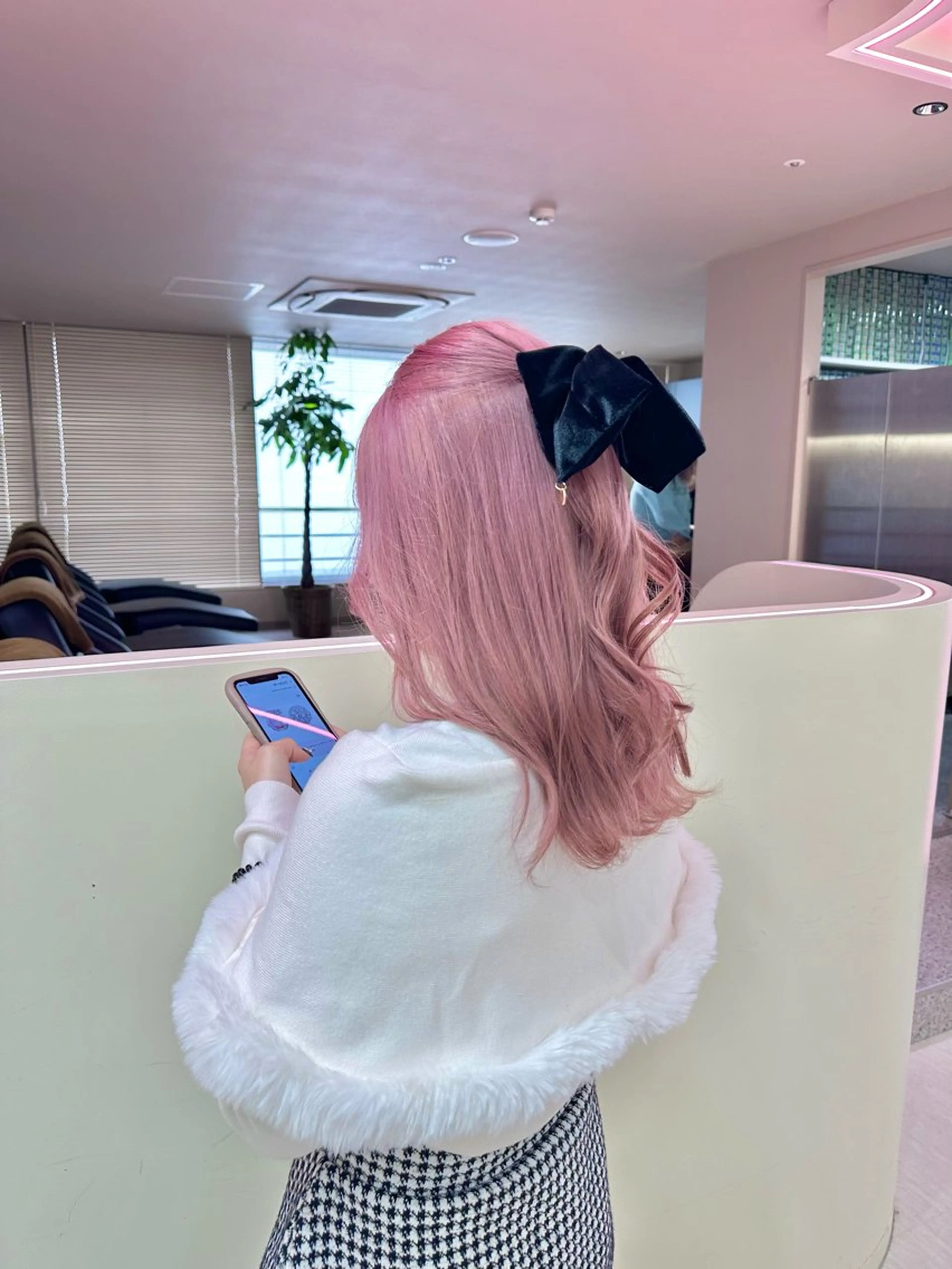 ミディアム カラー ヘアアレンジ 韓国レイヤー＆ピンク 艶髪🩶maikoのヘアスタイル