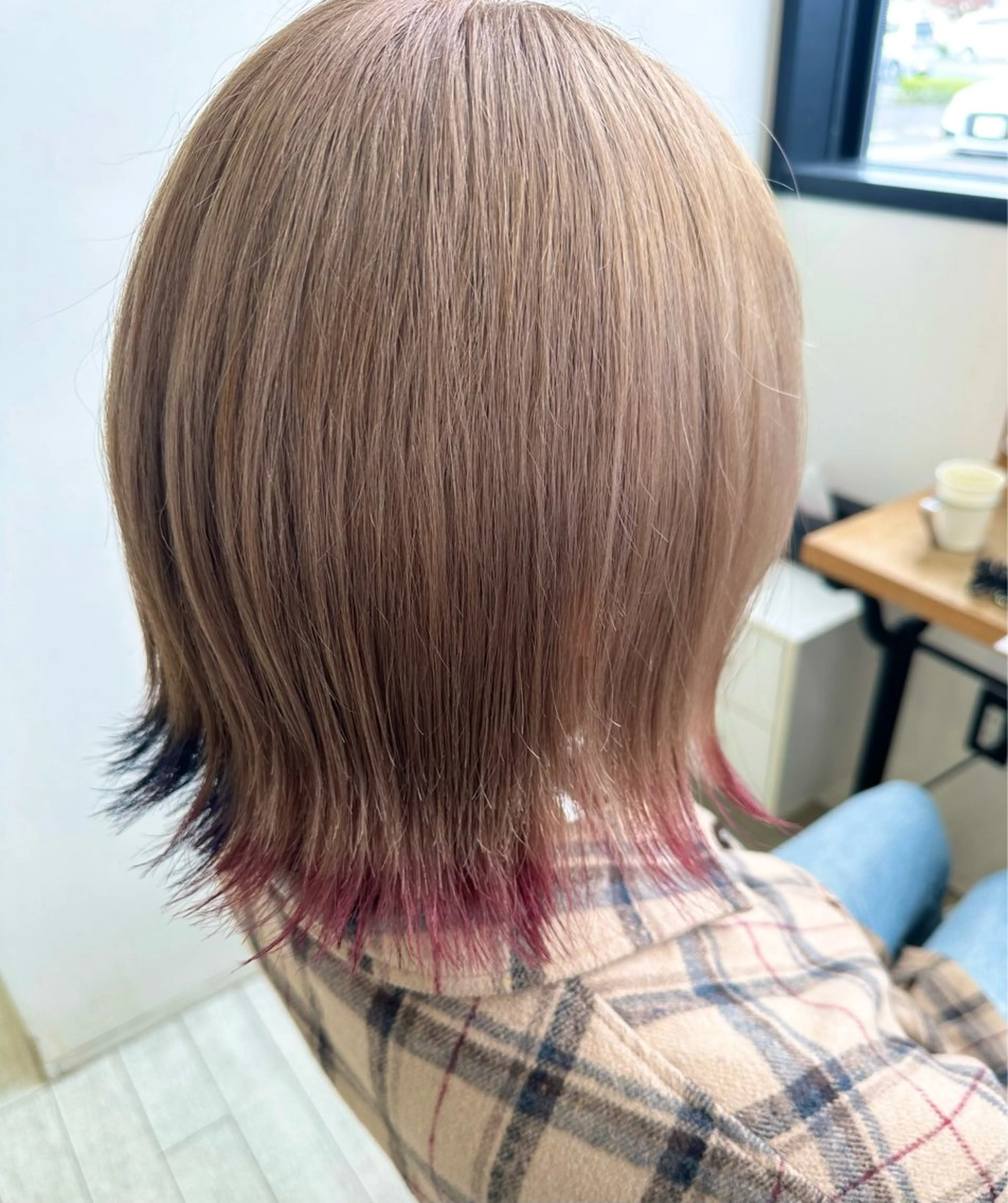 カラー ハイトーンカラー ピンクカラー 齊藤 美有のヘアスタイル