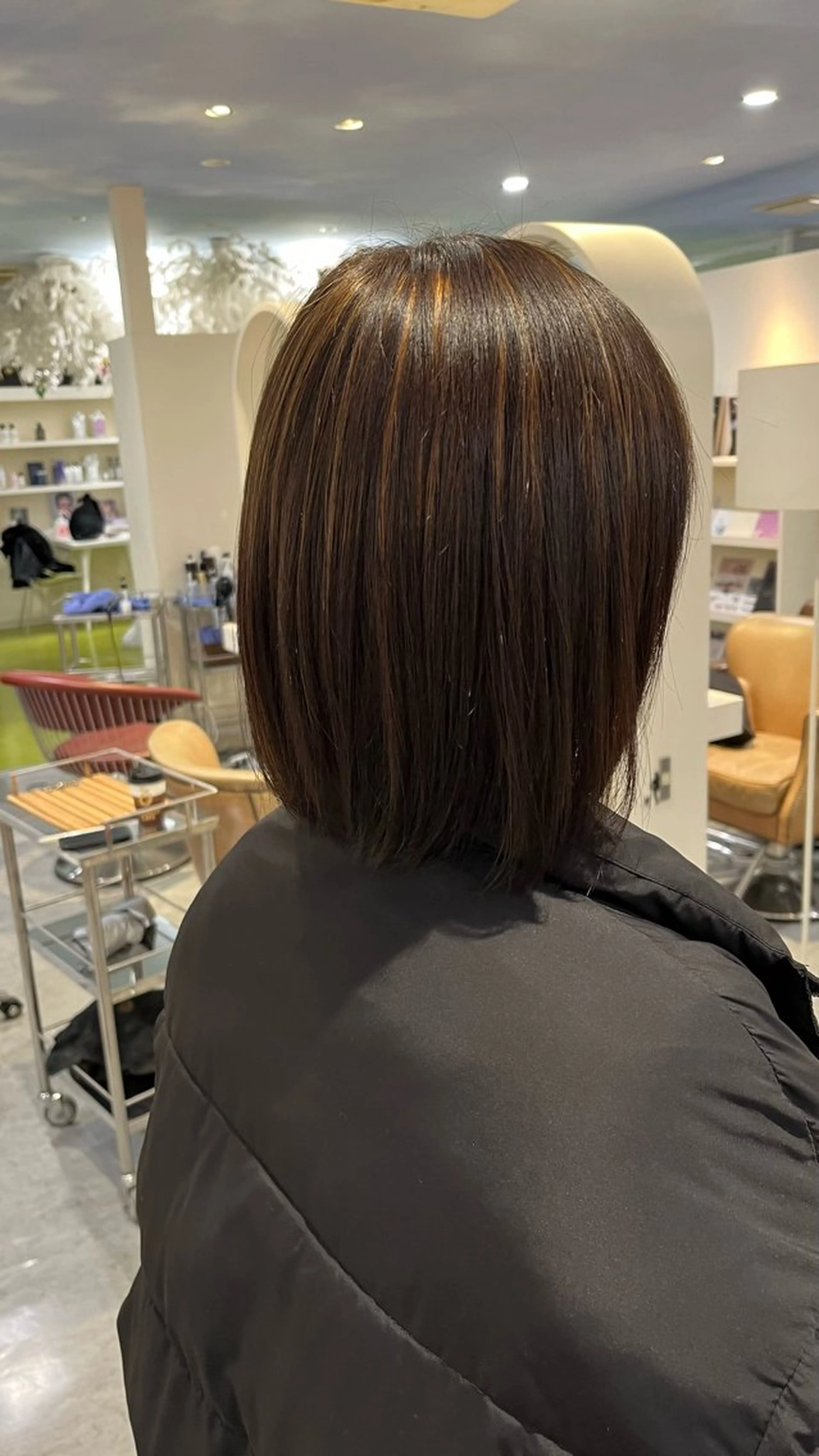 ショート レイヤーカット/ 艶カラー/YUKAのヘアスタイル