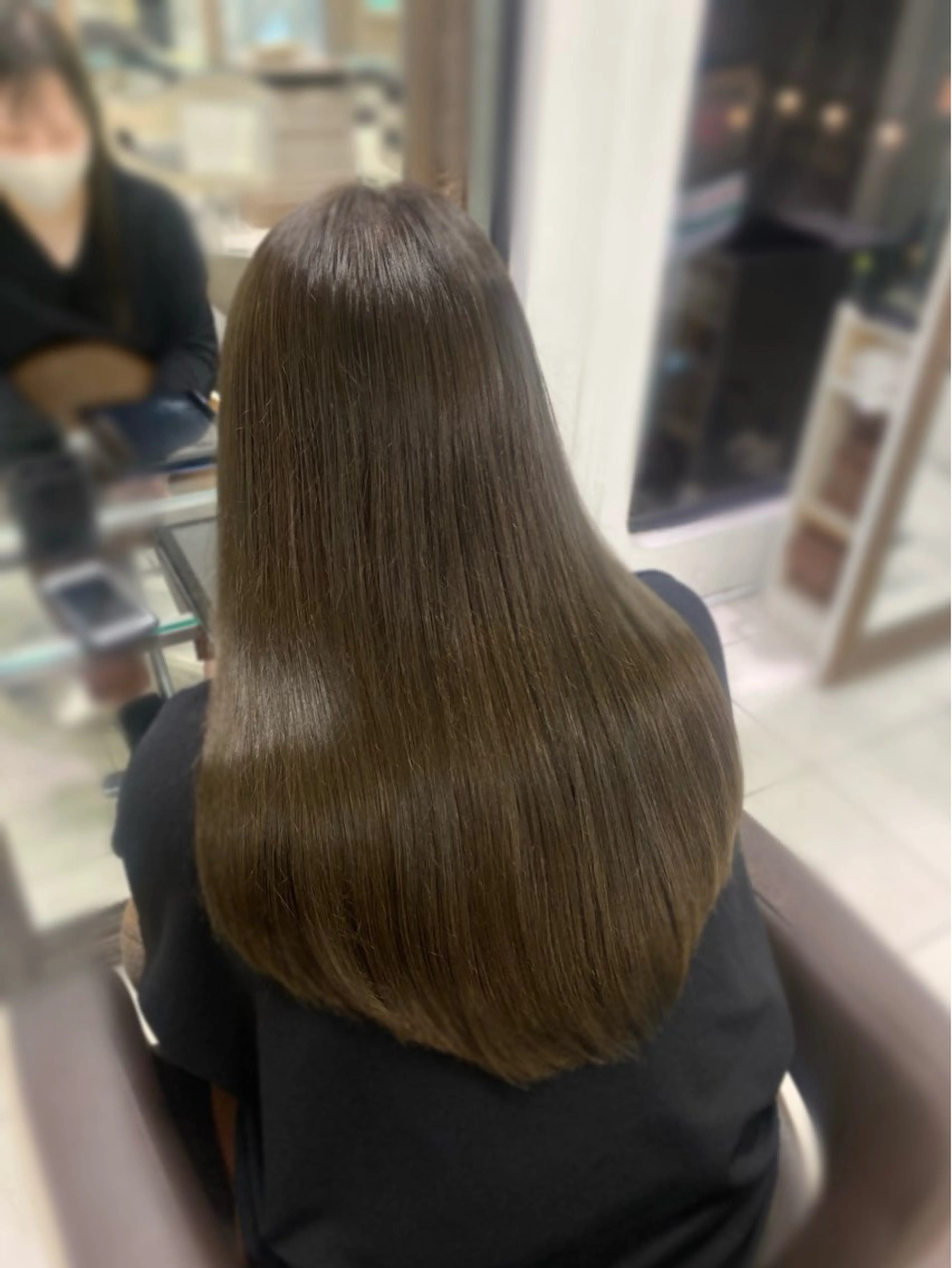 セミロング カラー 透明感カラー オリーブカラー オレンジ 岡山 愛のヘアスタイル