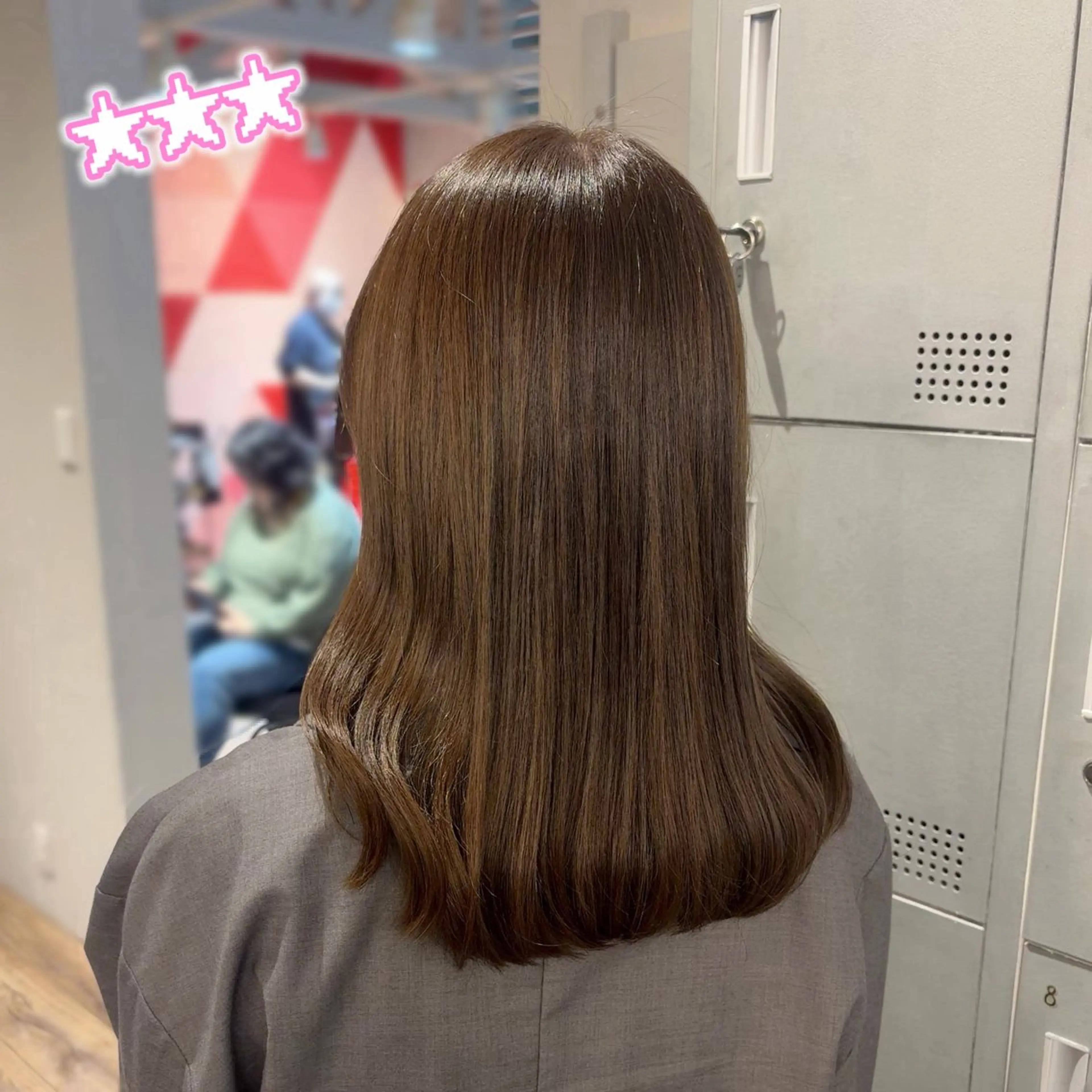 ミディアム カラー アッシュ アッシュグレー アッシュグレージュ グレージュ カット ヘアカラー 顔周り/ガーリー /ヘアメ/あつはのヘアスタイル