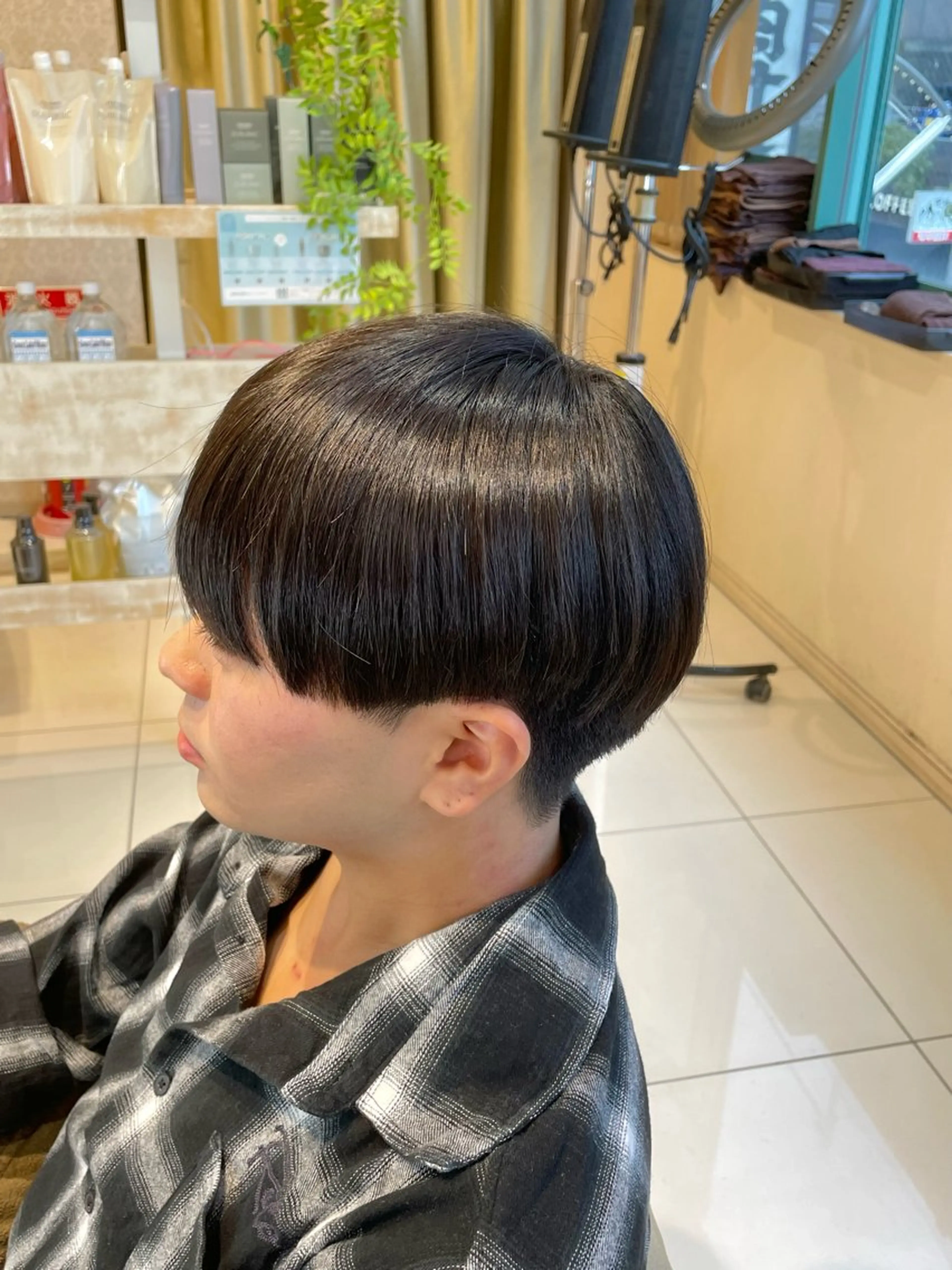 ミディアム メンズ カット 縮毛矯正 本厚木｜縮毛矯正/ 髪質改善/専門サロンのヘアスタイル