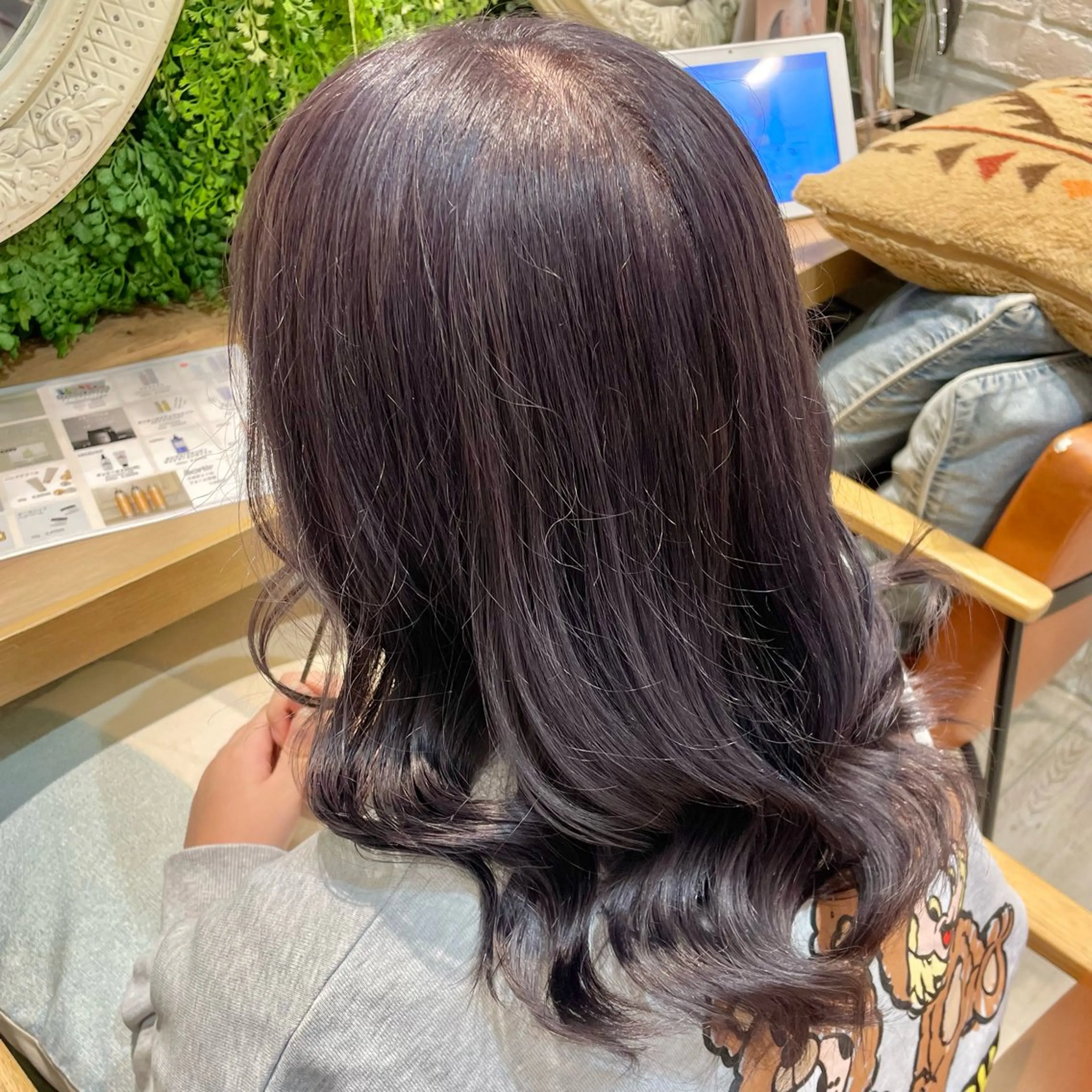 ミディアム カラー グレージュ ラベンダーカラー ラベンダーグレージュ ラベンダーグレー ヘアカラー 横浜パーマ🌐ボブ✨ 暖色カラーもえかのヘアスタイル