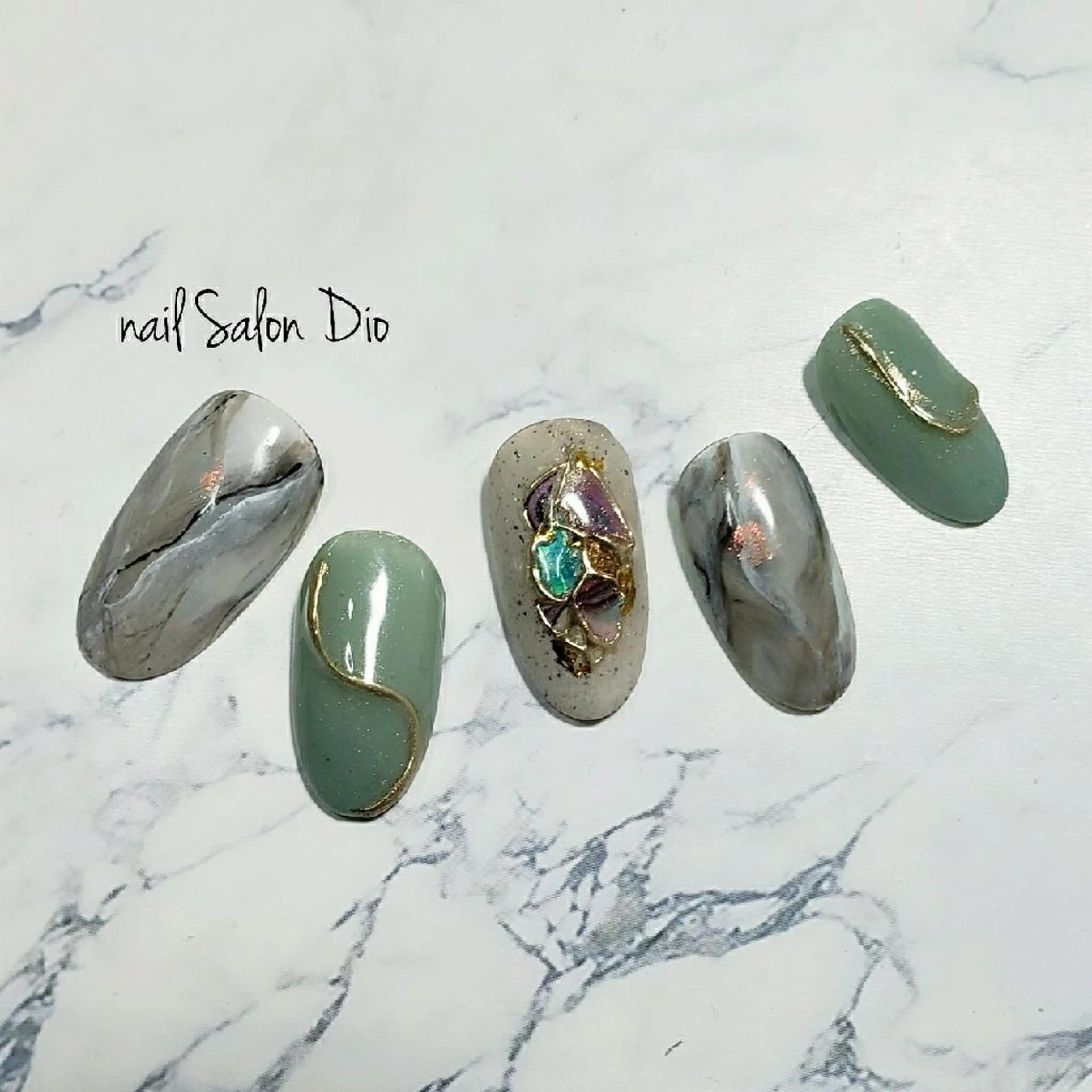 ネイル グリーン 大理石ネイル(マーブル) ピスタチオネイル ハンドネイル Nail salon Dioのネイルデザイン
