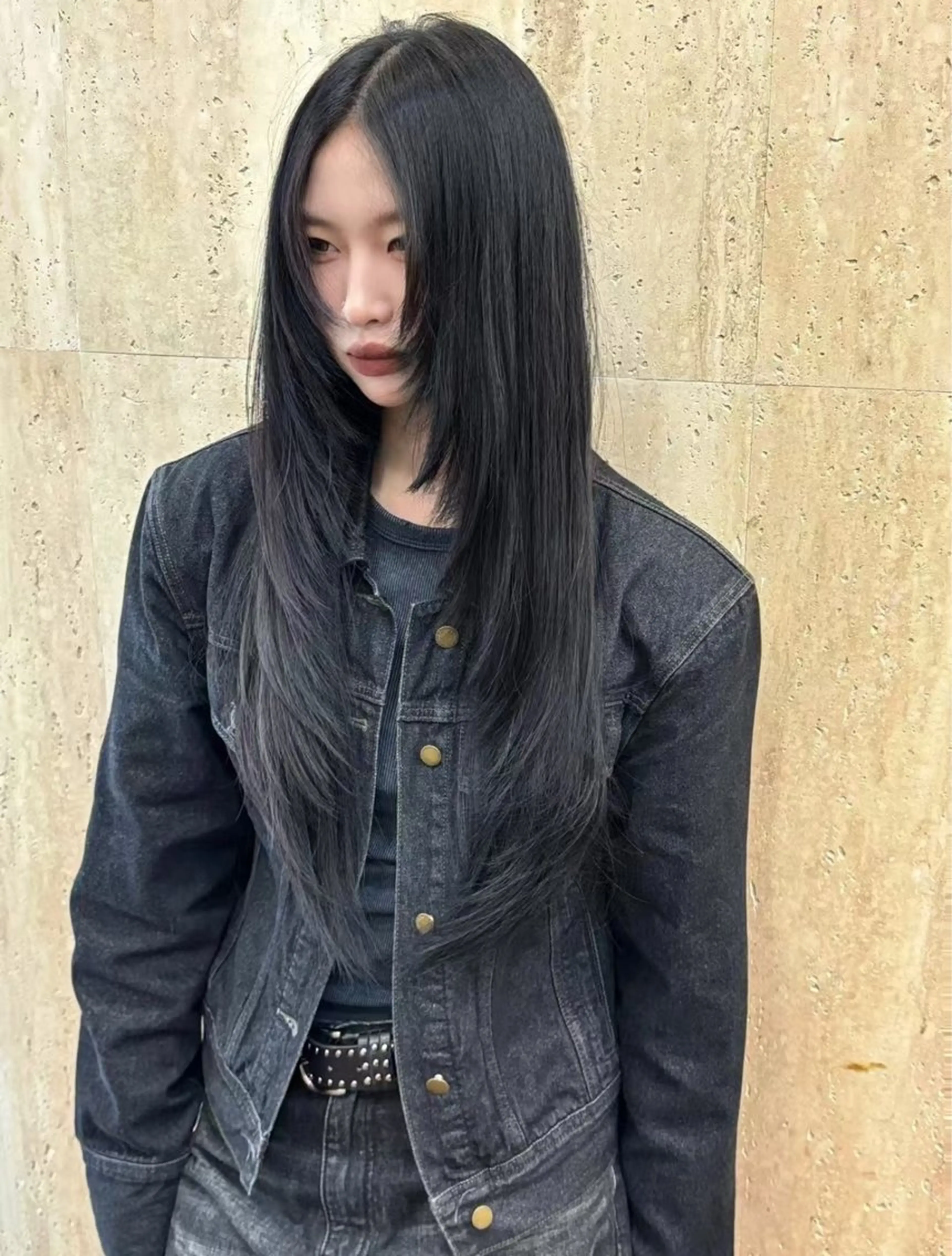 ロング カット デザインカラー⭐︎★ 🐆hyo🐆のヘアスタイル