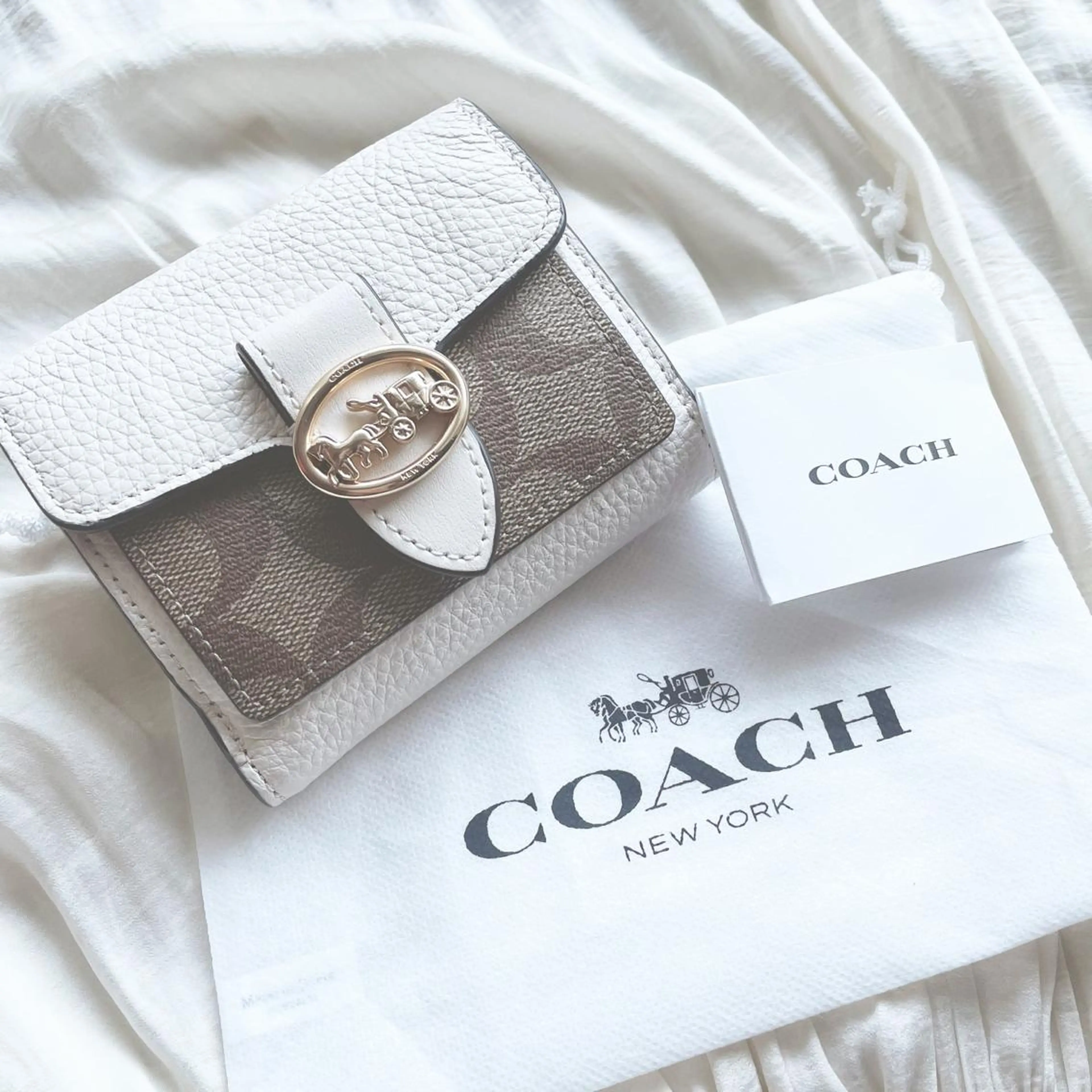 セミロング カラー ヘアアレンジ ハイトーンカラー インナーカラー ハイトーンピンク🍑 ブリーチ🍑RINAのヘアスタイル