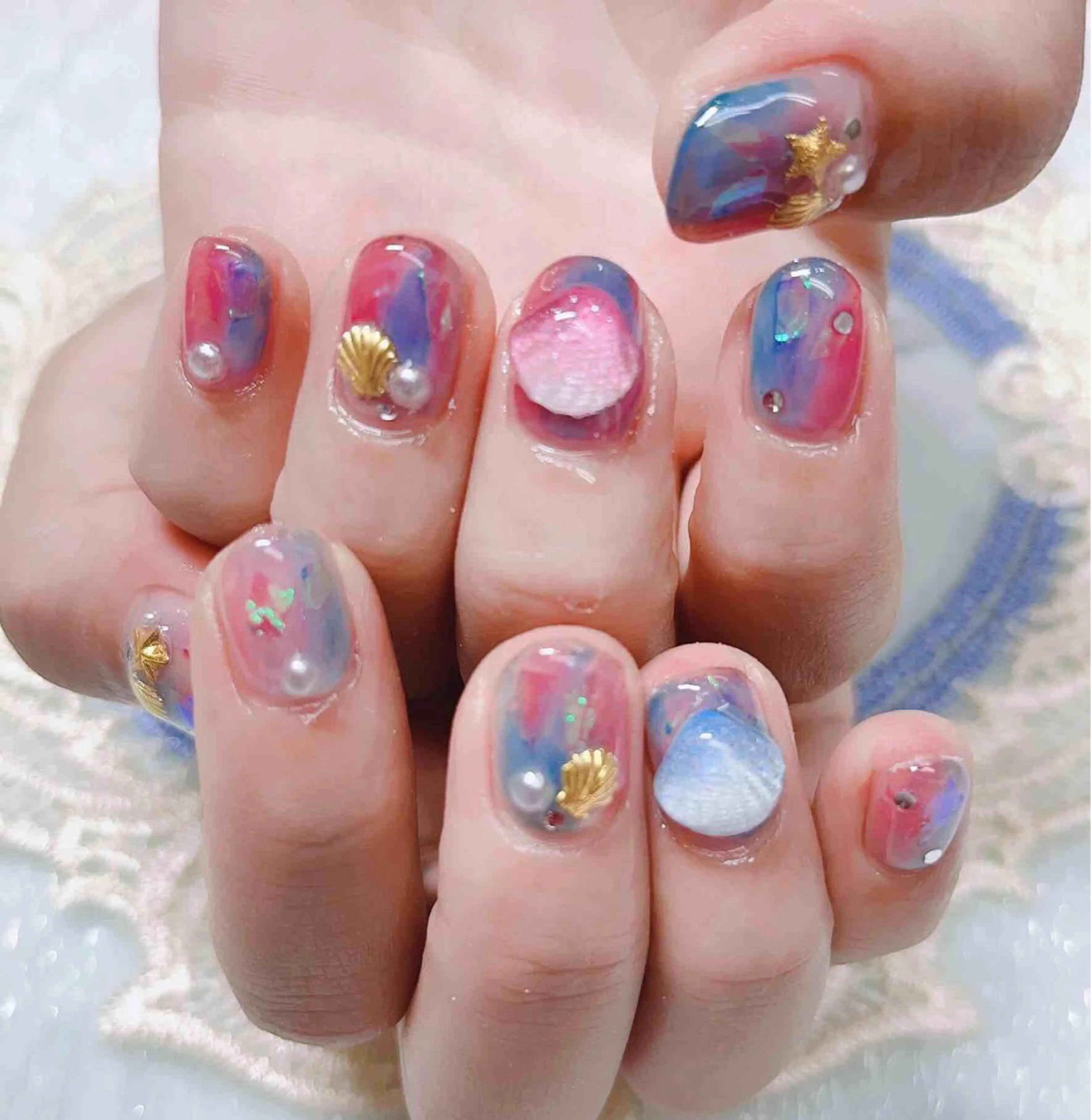 ネイル ハンドネイル MoonNail ユリ🌸のネイルデザイン