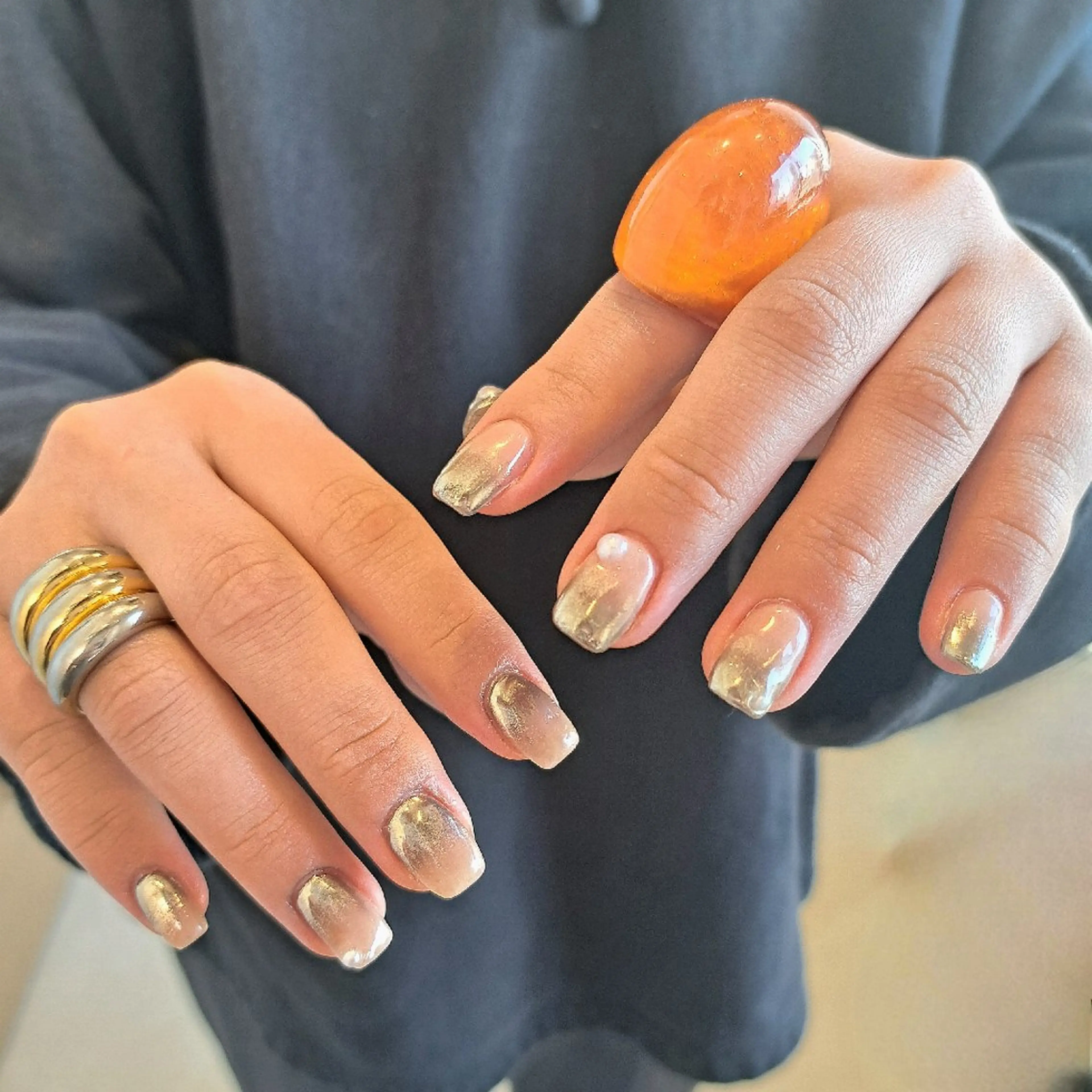 ネイル アートネイル グラデーション ミラーネイル 持ち込み オフィスネイル ハンドネイル Nail mood デザイン持ち込みokのネイルデザイン