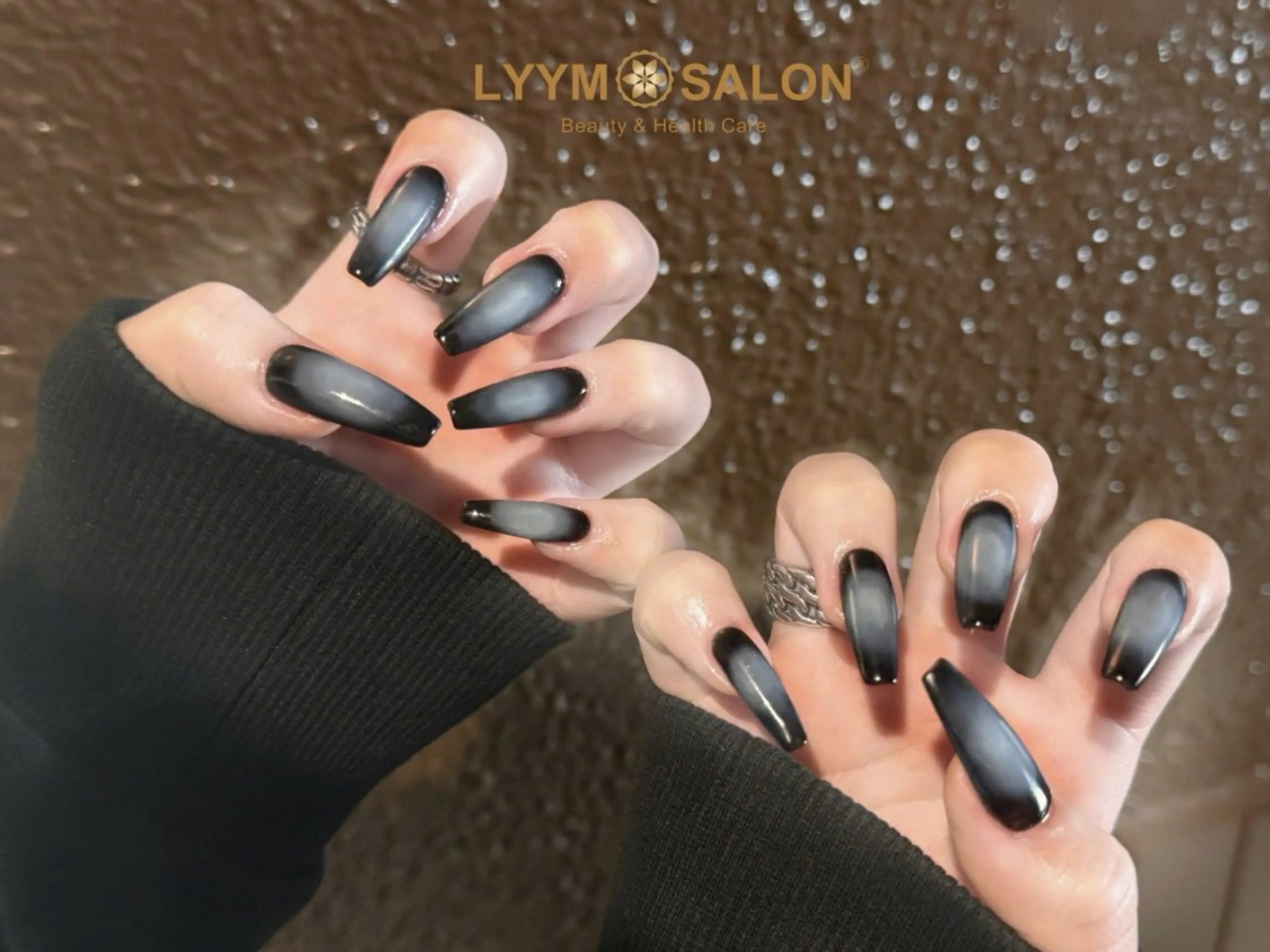 ネイル チークネイル グラデーション ハンドネイル ハンドケア LYYM Salonのネイルデザイン