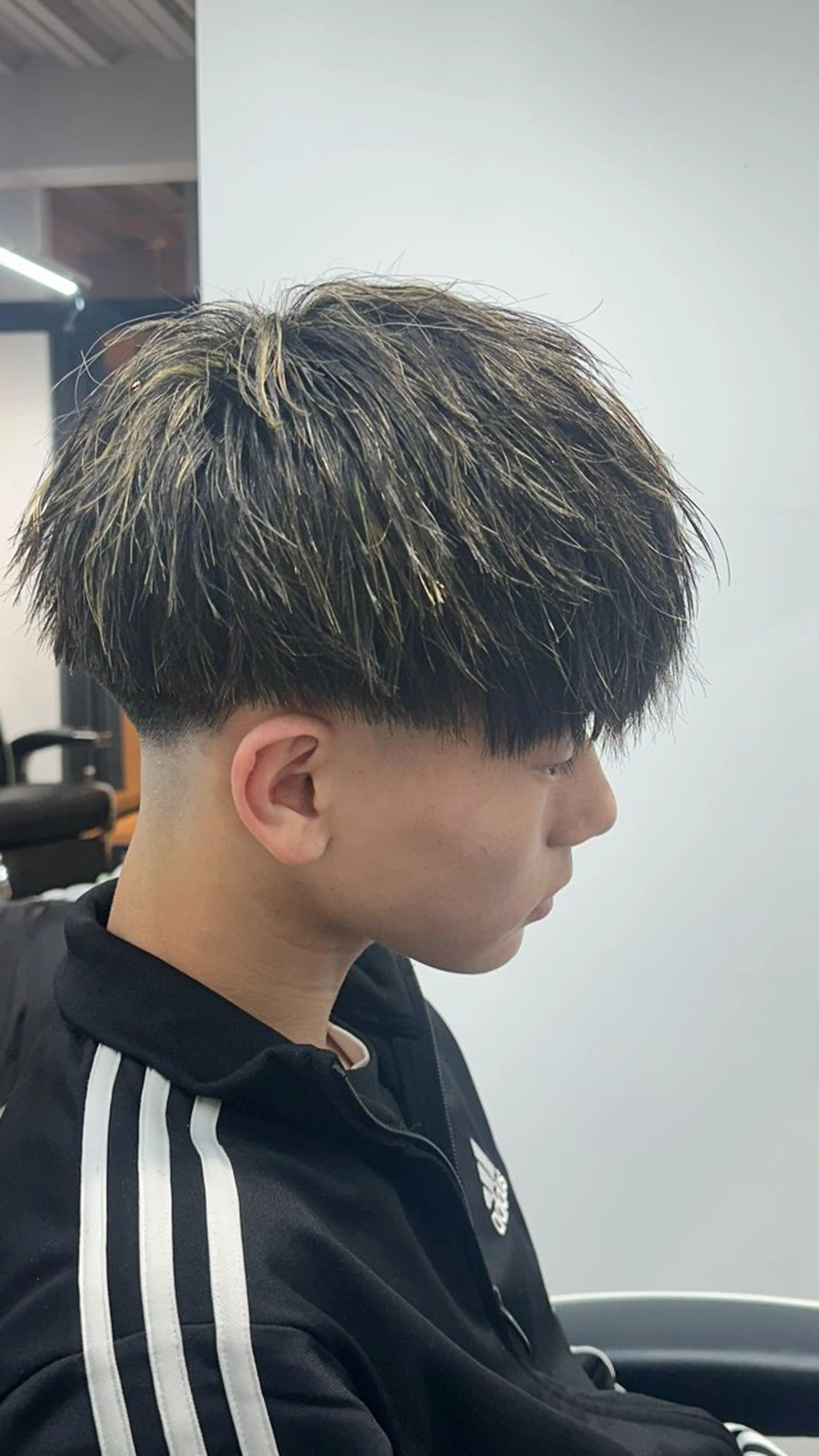 カラー メンズ 律喜/パーマ /メンズ/フェードのヘアスタイル