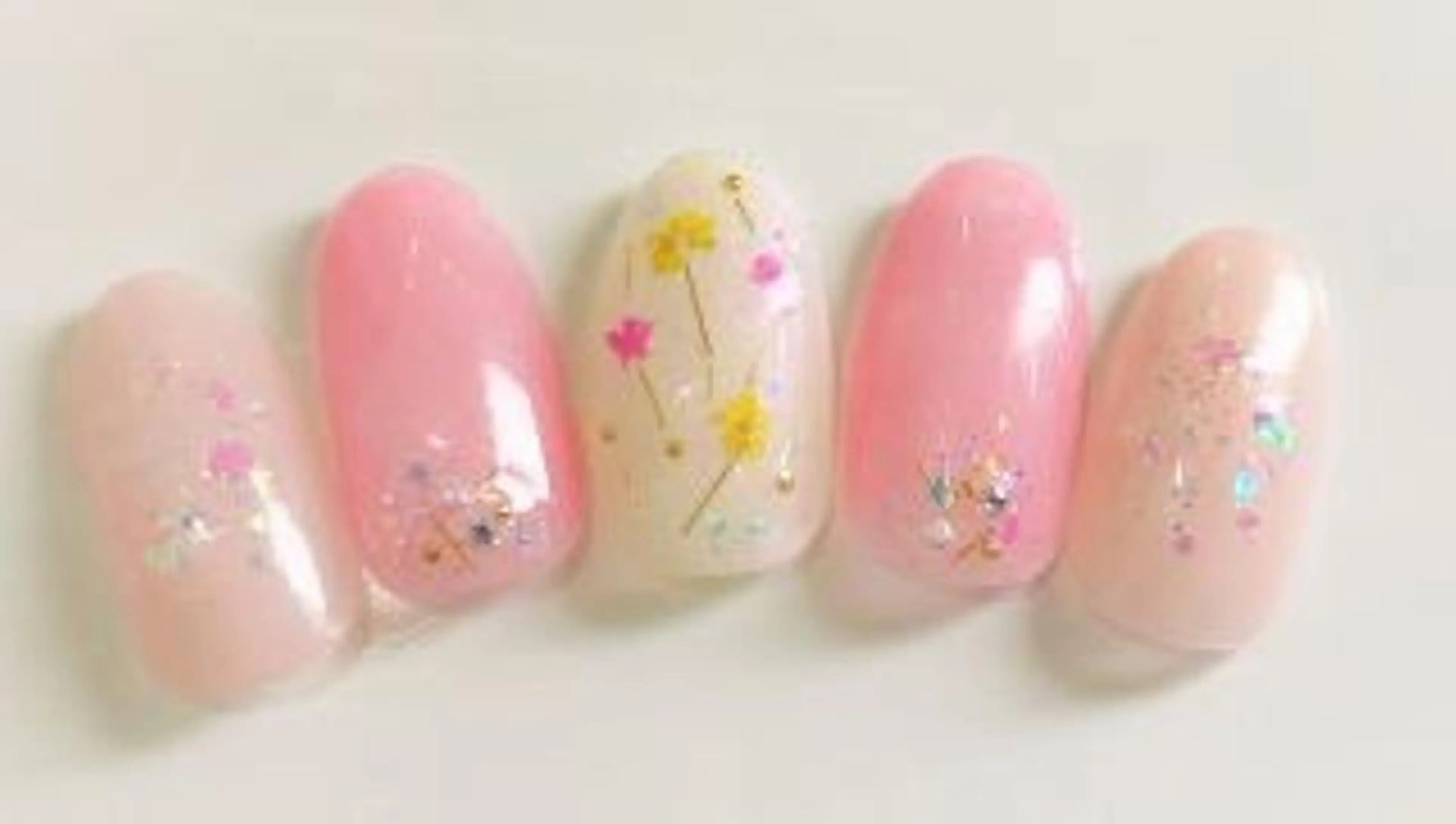 ネイル privateサロン creaのネイルデザイン