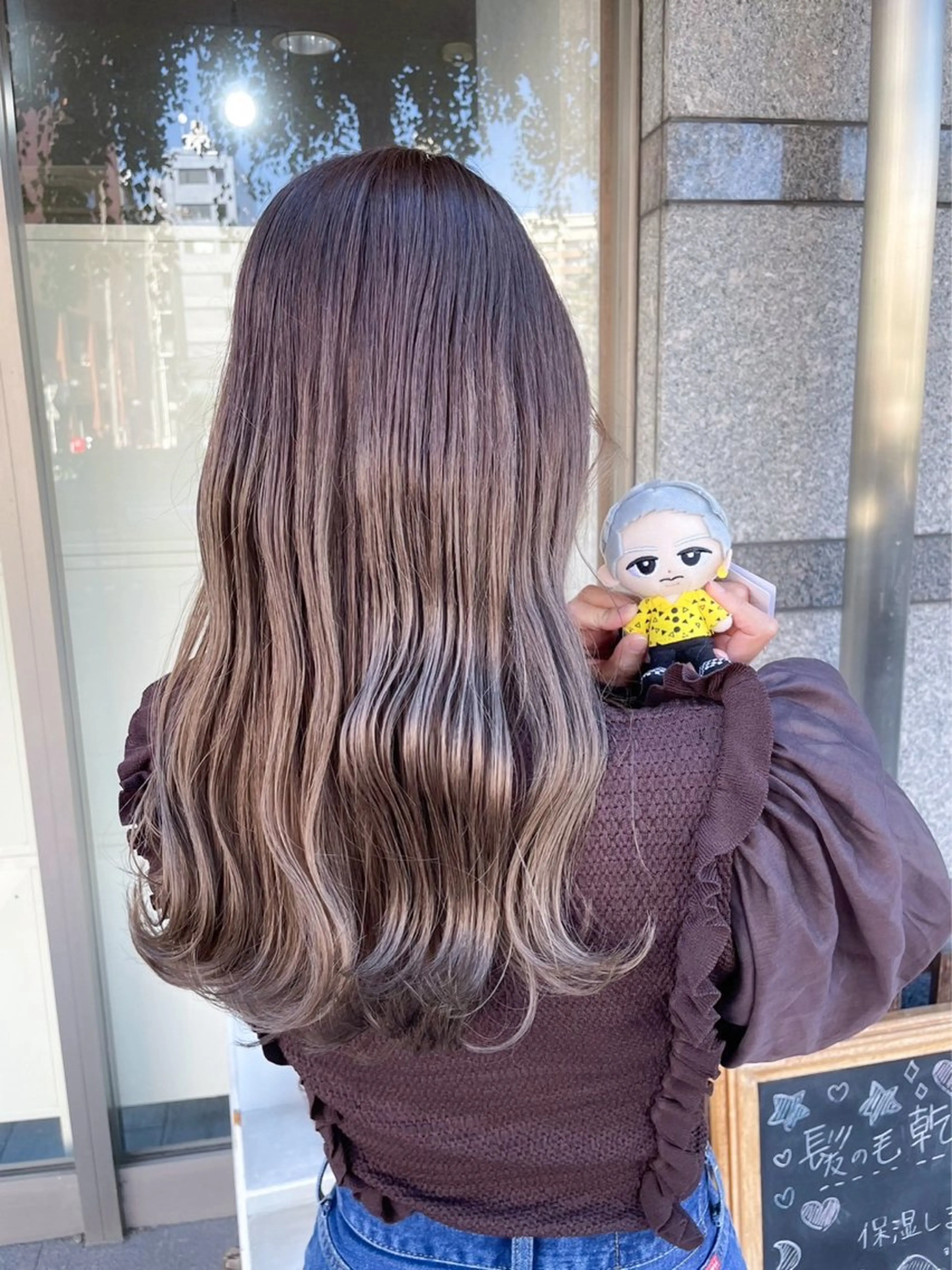 ロング カラー ベージュカラー イワタ マハ/ minim hairのヘアスタイル