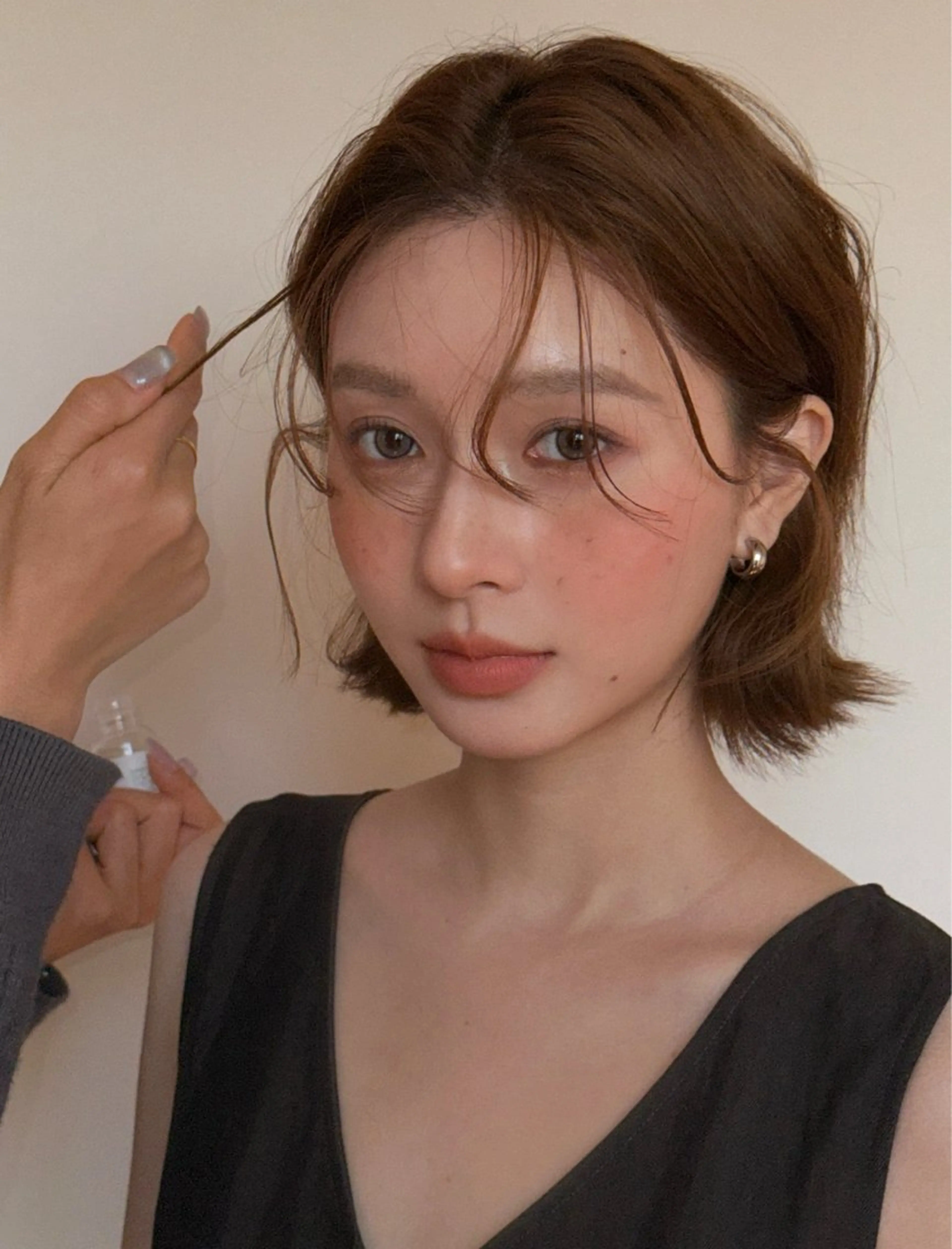 【🦋ミニモ学割🦋】美容学生さん限定 / ワンカラー+ケアトリートメント 韓国ヘア/レイヤーカットの写真