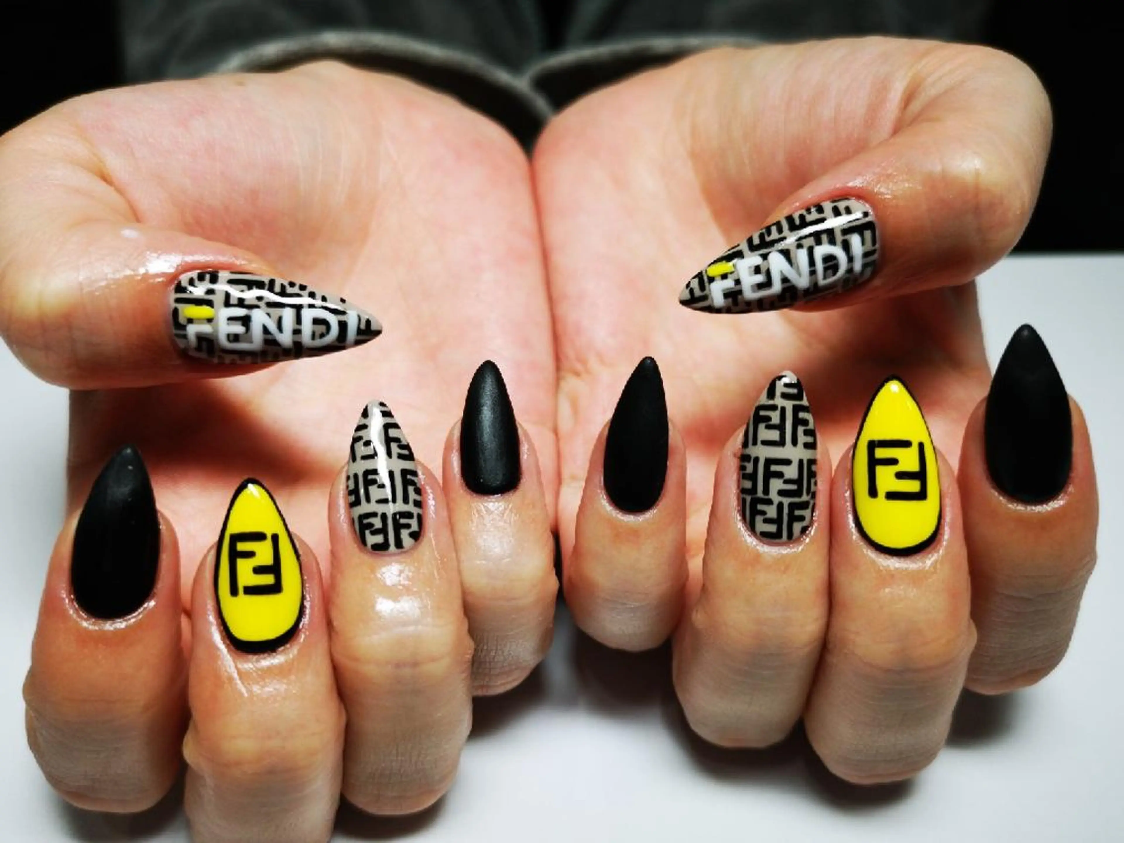 ネイル アートネイル 石渡 美弥のネイルデザイン