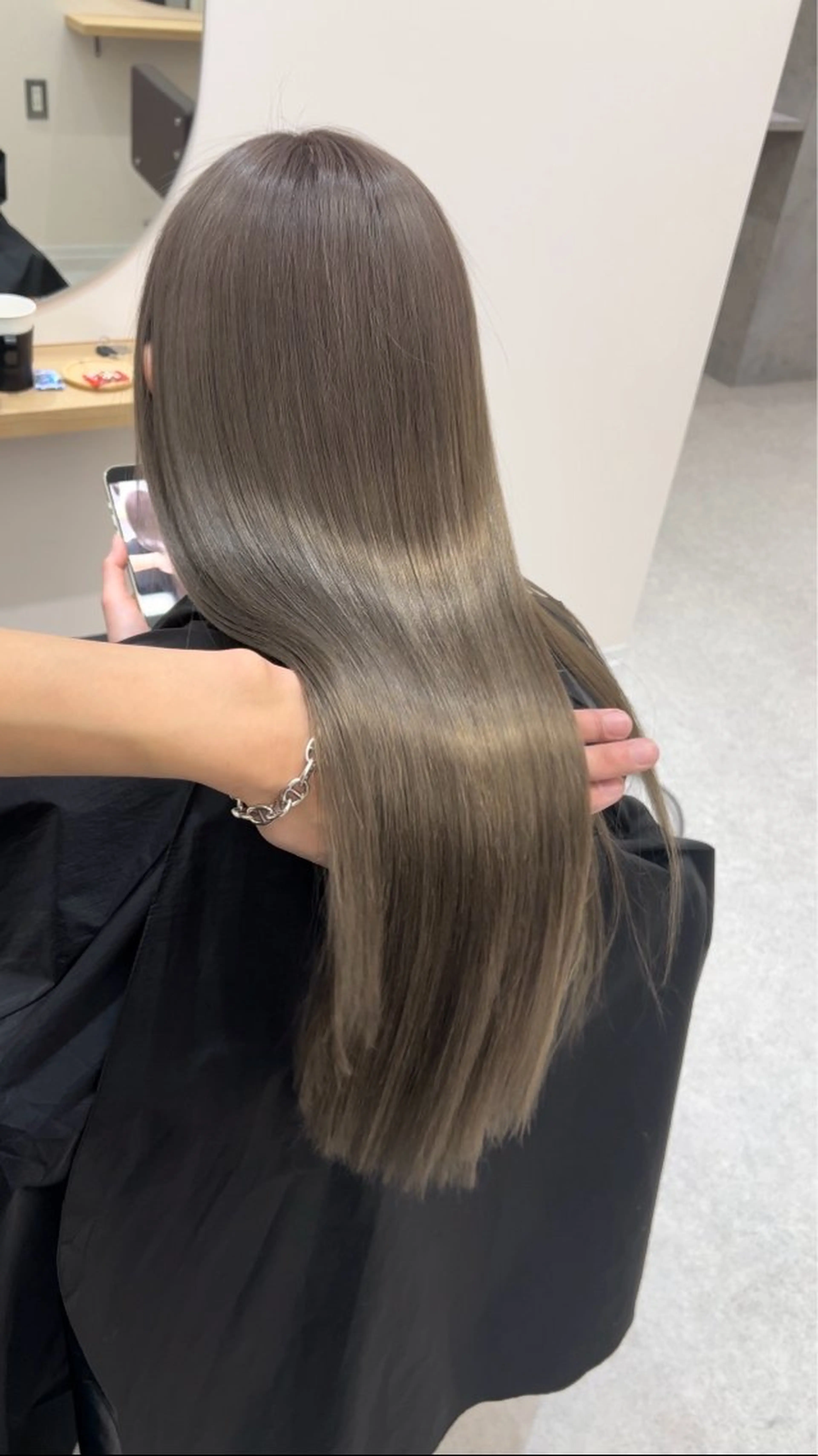 ロング カラー ブリーチ グレージュ バレイヤージュ /ハイライト/もときのヘアスタイル