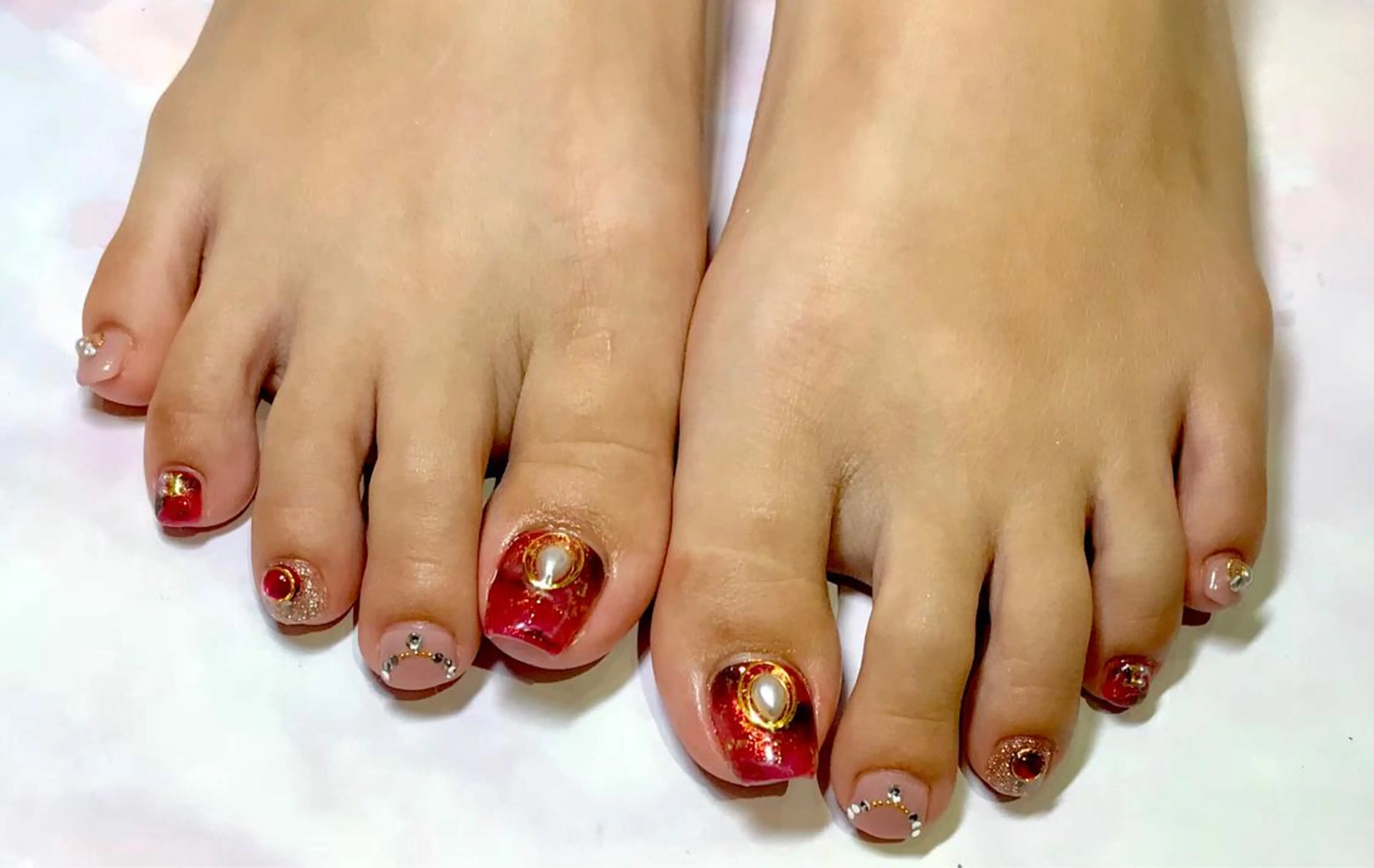 ネイル べっ甲ネイル 赤色 Lino+ ネイル&よもぎ蒸しのネイルデザイン