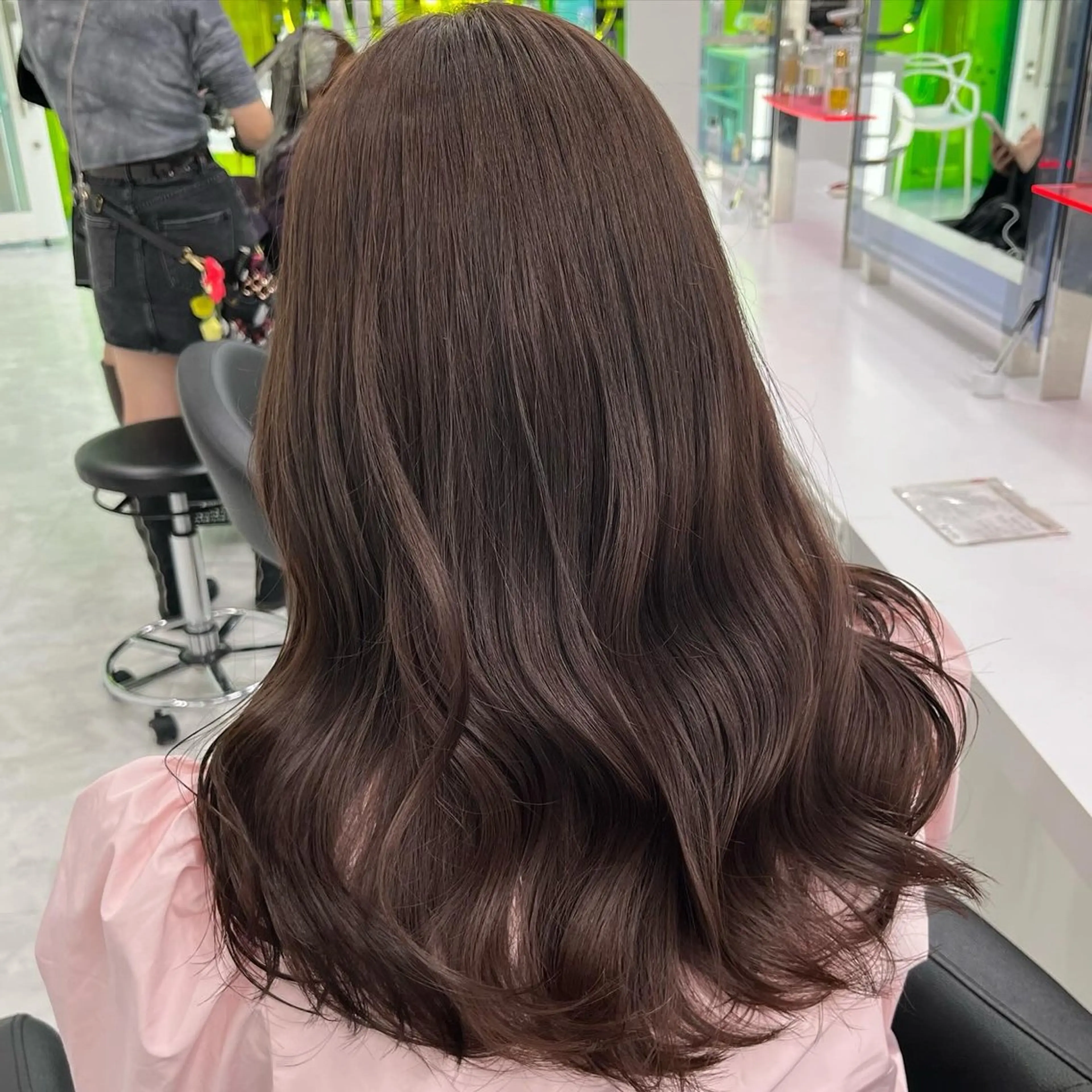 ロング カラー ヘアアレンジ ブリーチ ブリーチなしカラー 髪質改善 🫧モテる💗ダメー ジレスハイトーン🫧のヘアスタイル