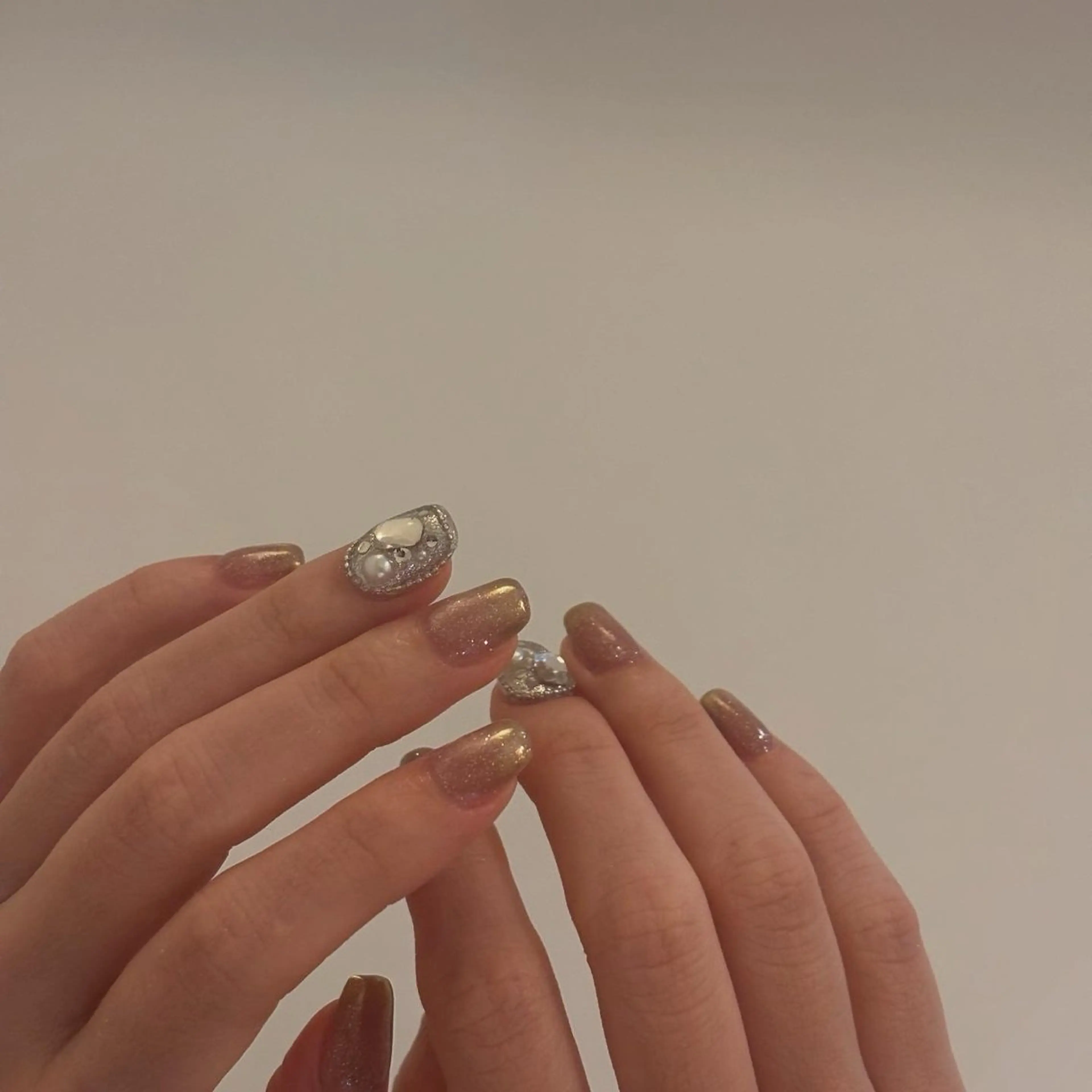 ネイル ミラーネイル ハンドネイル Elio 国泰寺のネイルデザイン