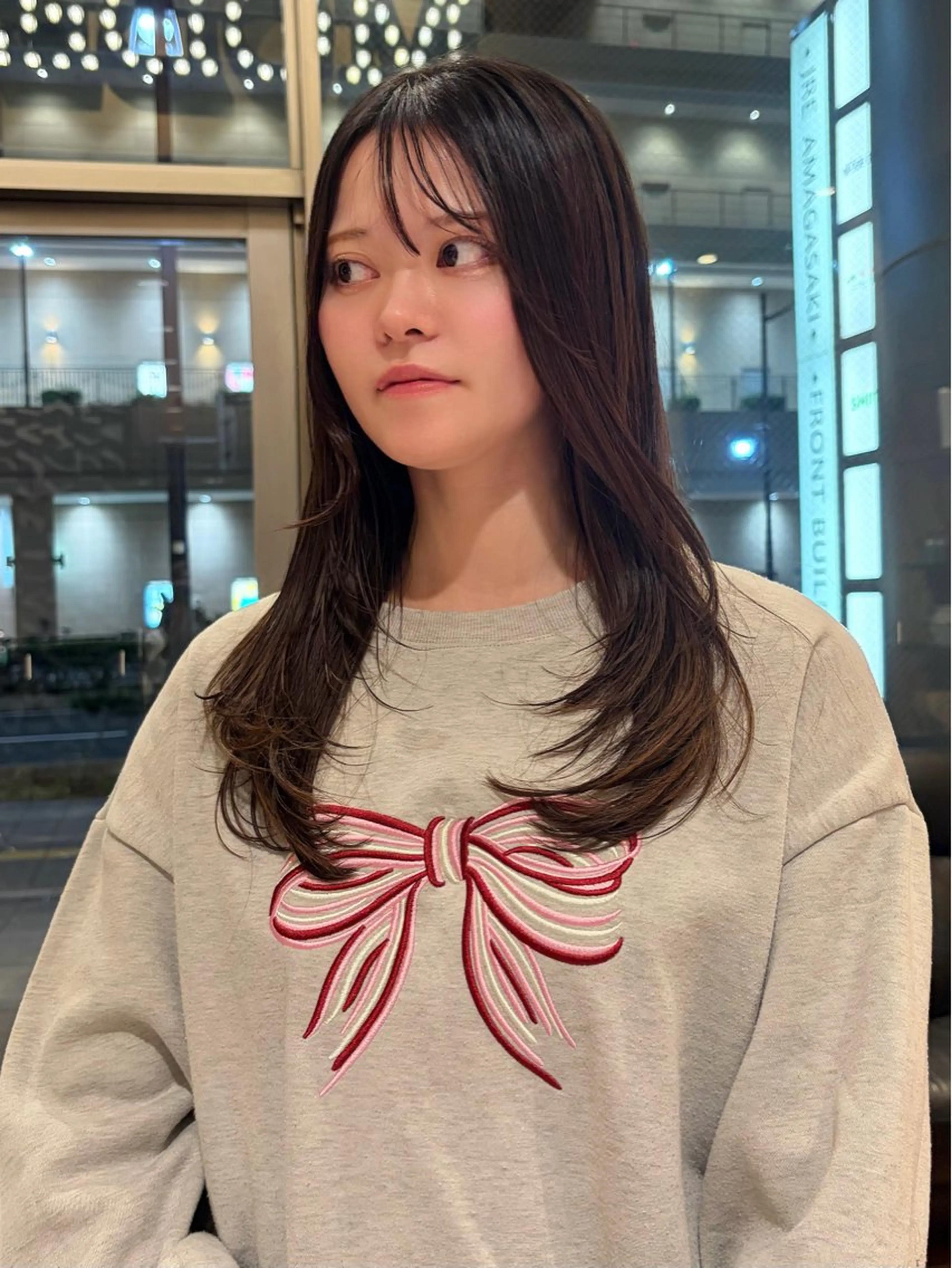 ロング レイヤーカット カット ヘアカラー ルナ｜縮毛矯正 ×デザインカラー🥝のマツエク・マツパデザイン