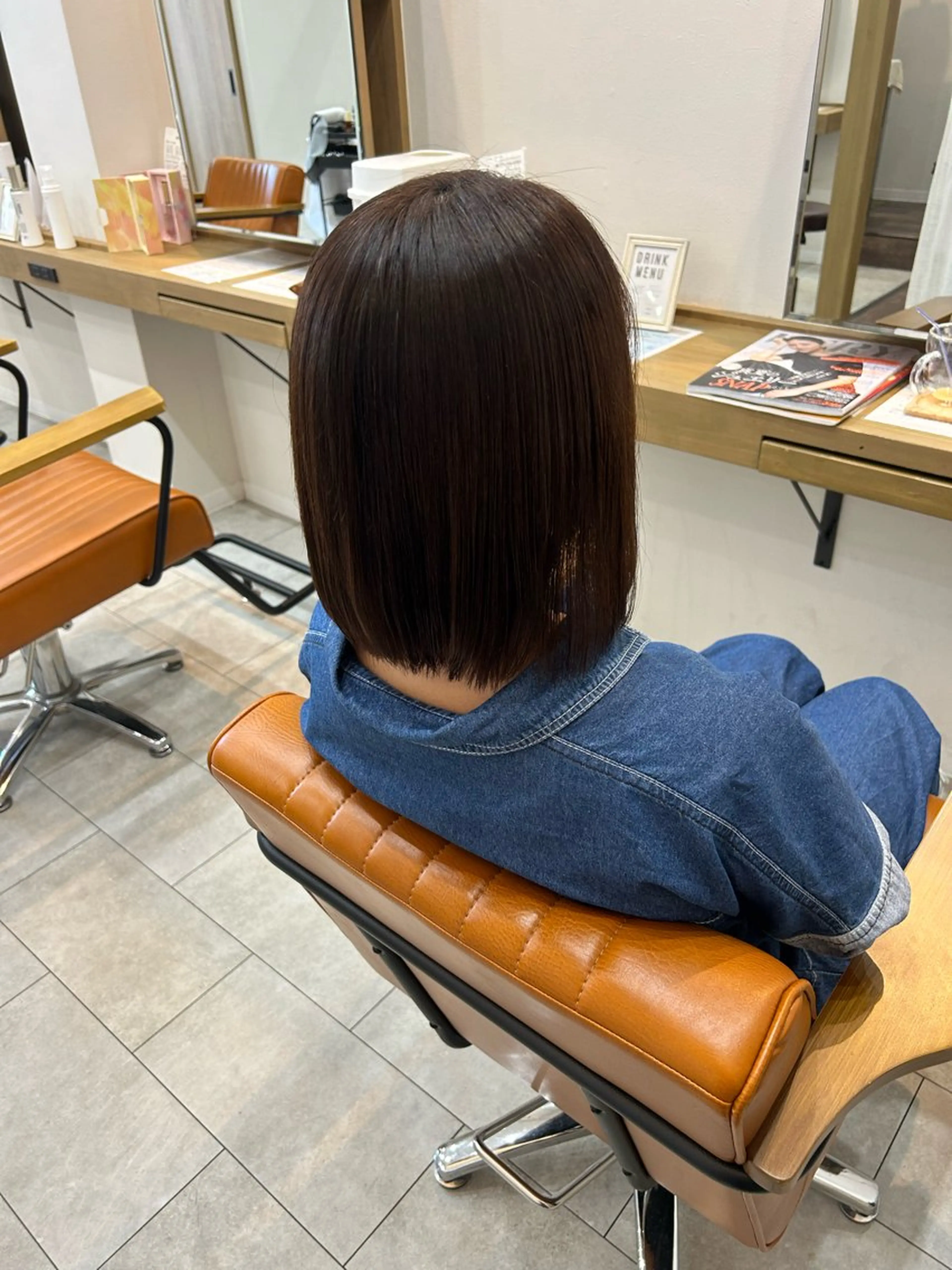 ミディアム カット 縮毛矯正 千々和 杏夏のヘアスタイル