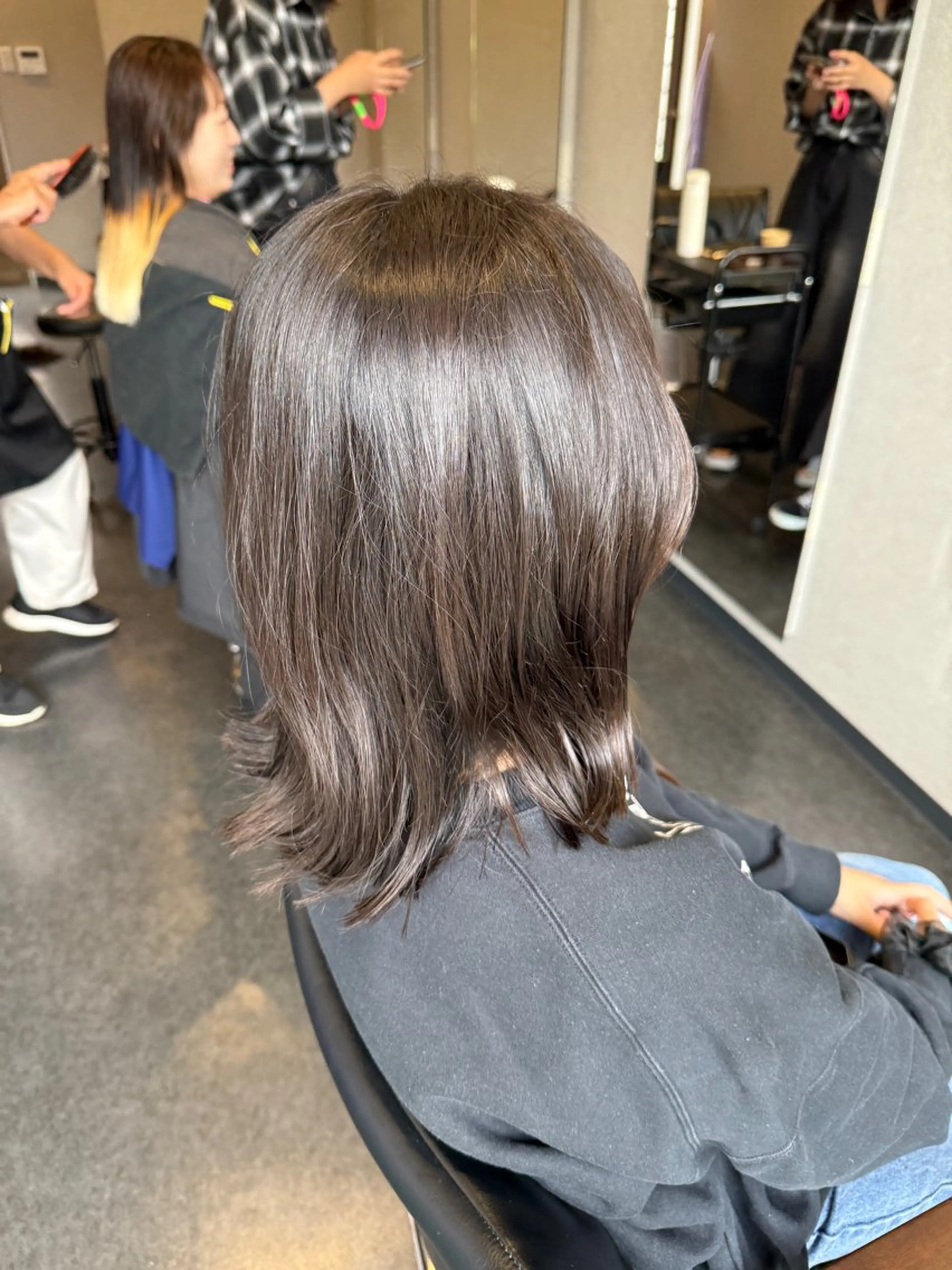 ミディアム ミディアムレイヤー 卒業式のヘアスタイル 髪質改善 レイヤーカット 髪質改善⚡️カラー 🍀武久 誠🍀のヘアスタイル