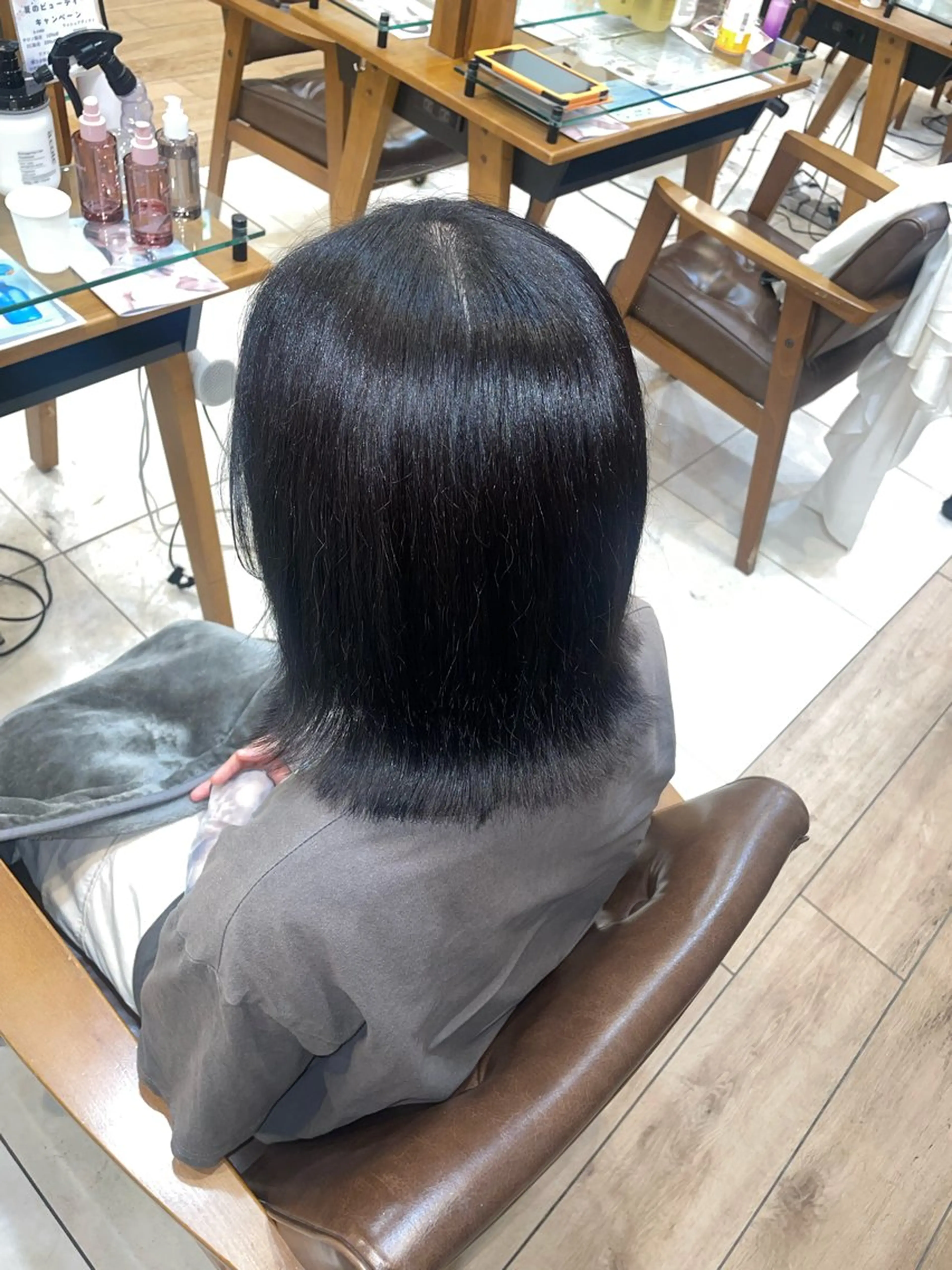 カラー 新原 陽那のヘアスタイル