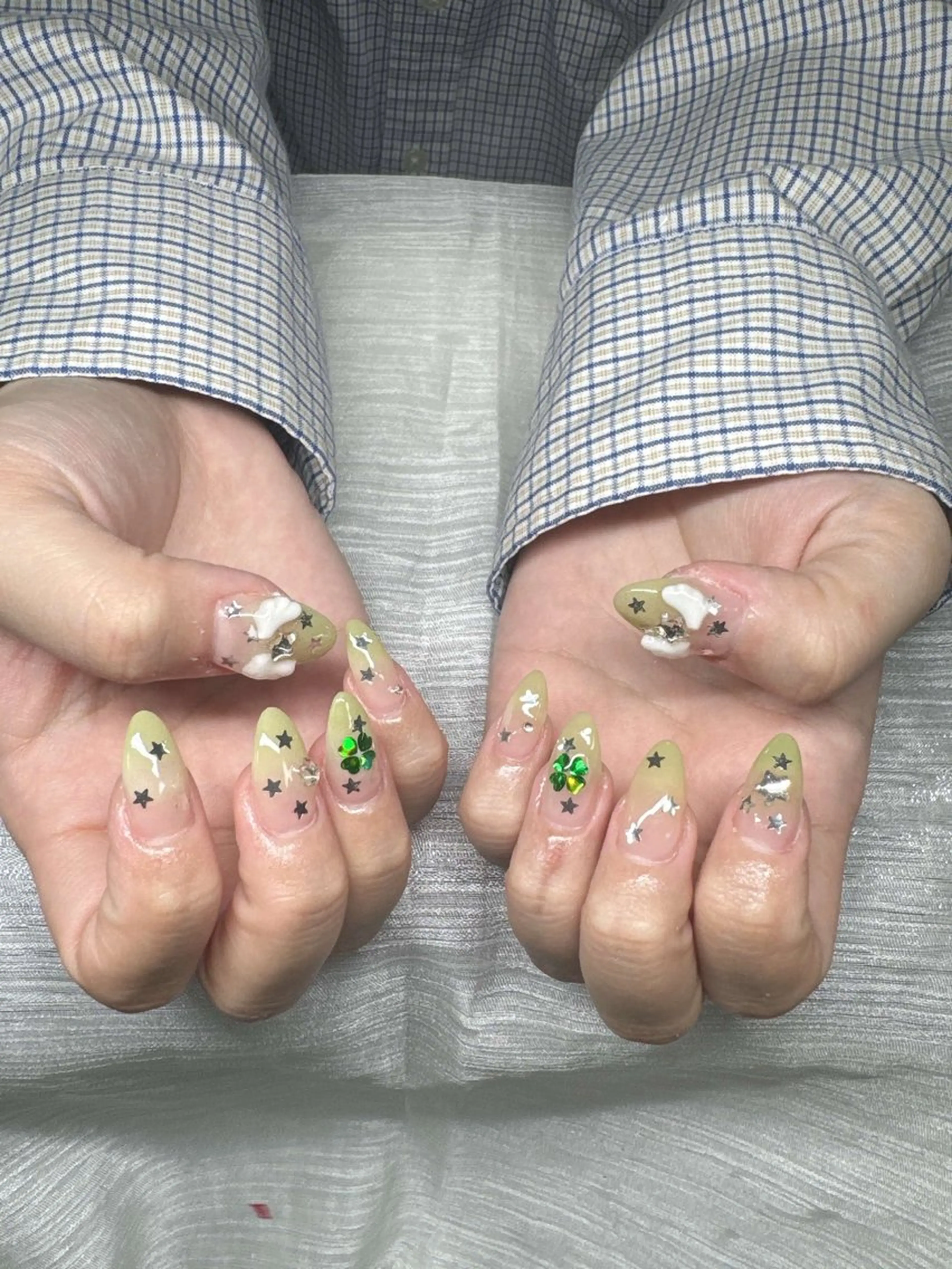 ネイル 長さ出し グラデーション 卒業式 キラキラネイル マグネットネイル ハンドネイル Lee Nailsのネイルデザイン