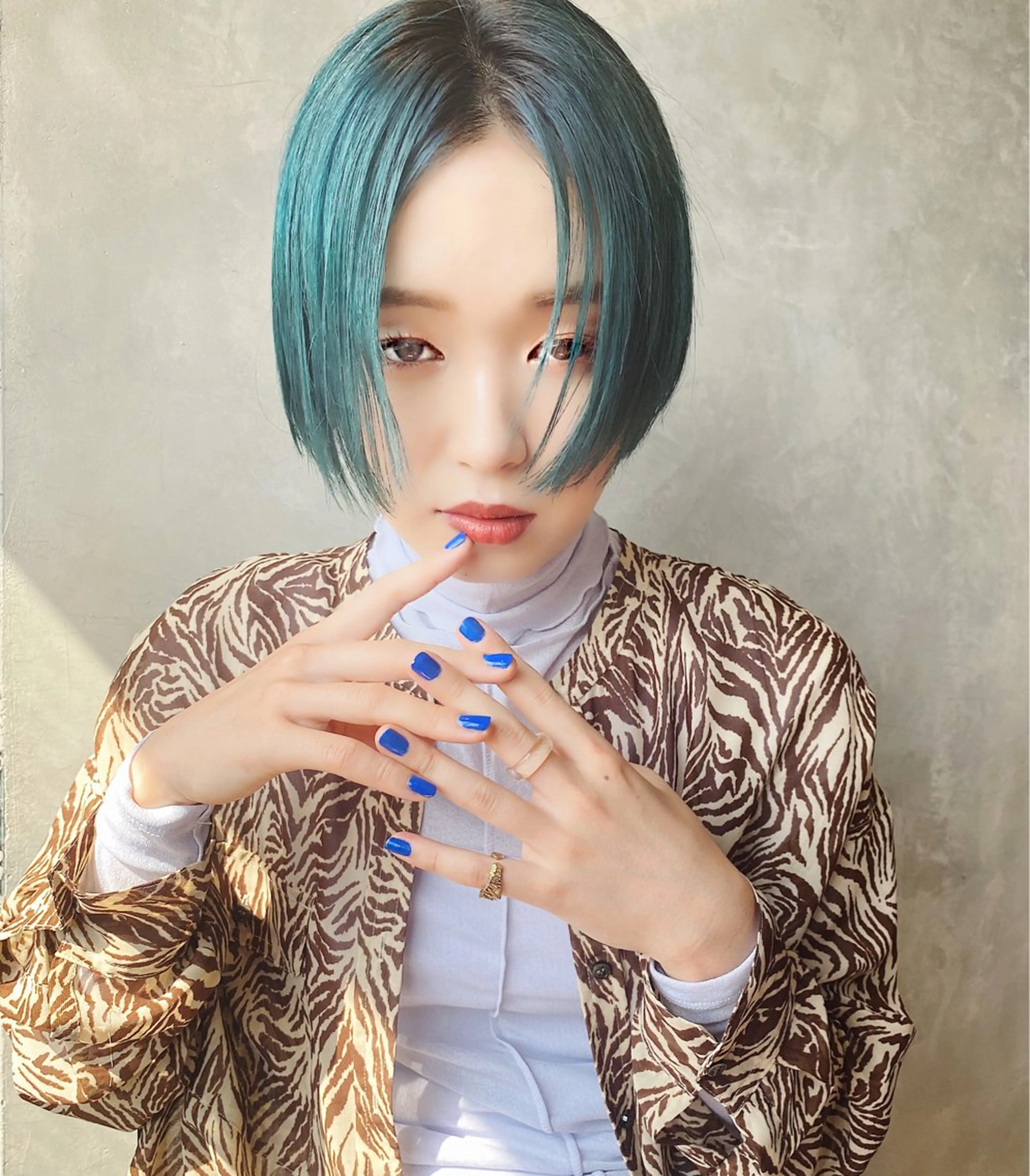 ショート カラー ブルーカラー ラベンダーカラー＆ ミルクティー太田のヘアスタイル