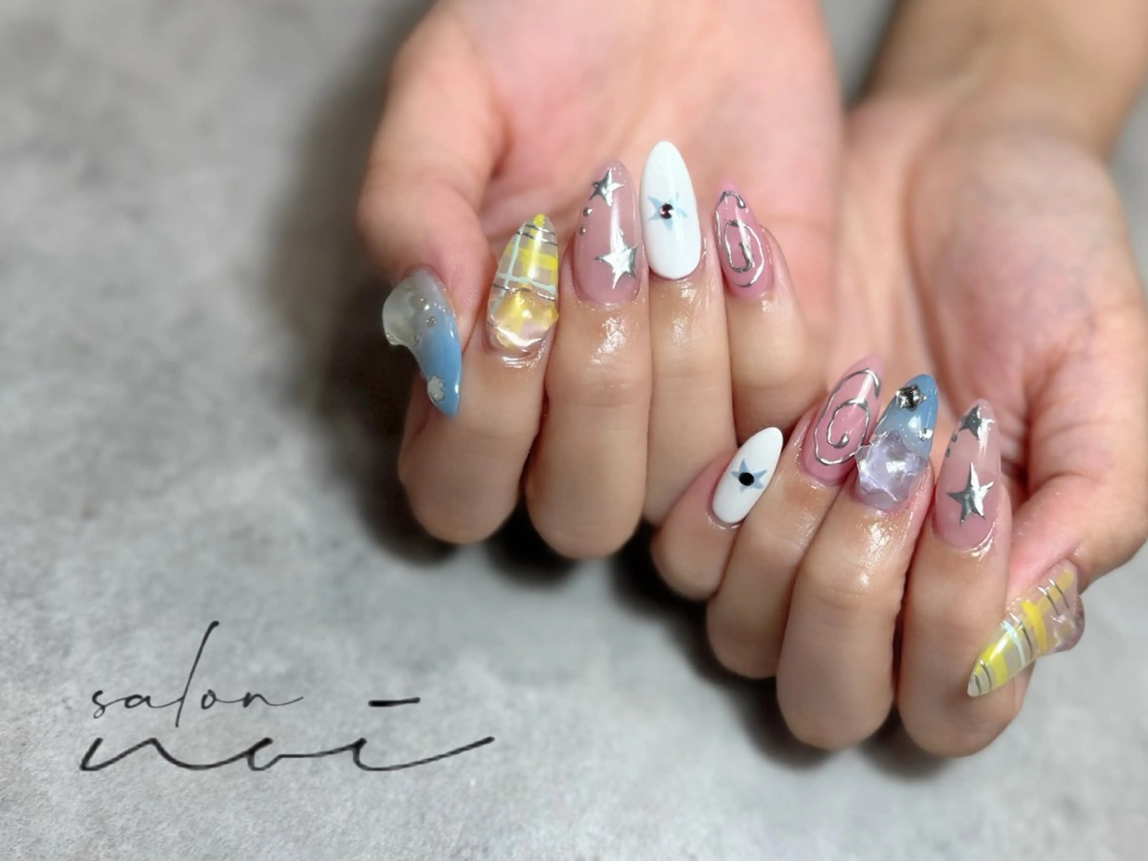 ネイル 持ち込み ハンドネイル salon noi所属・salon noiのネイルデザイン
