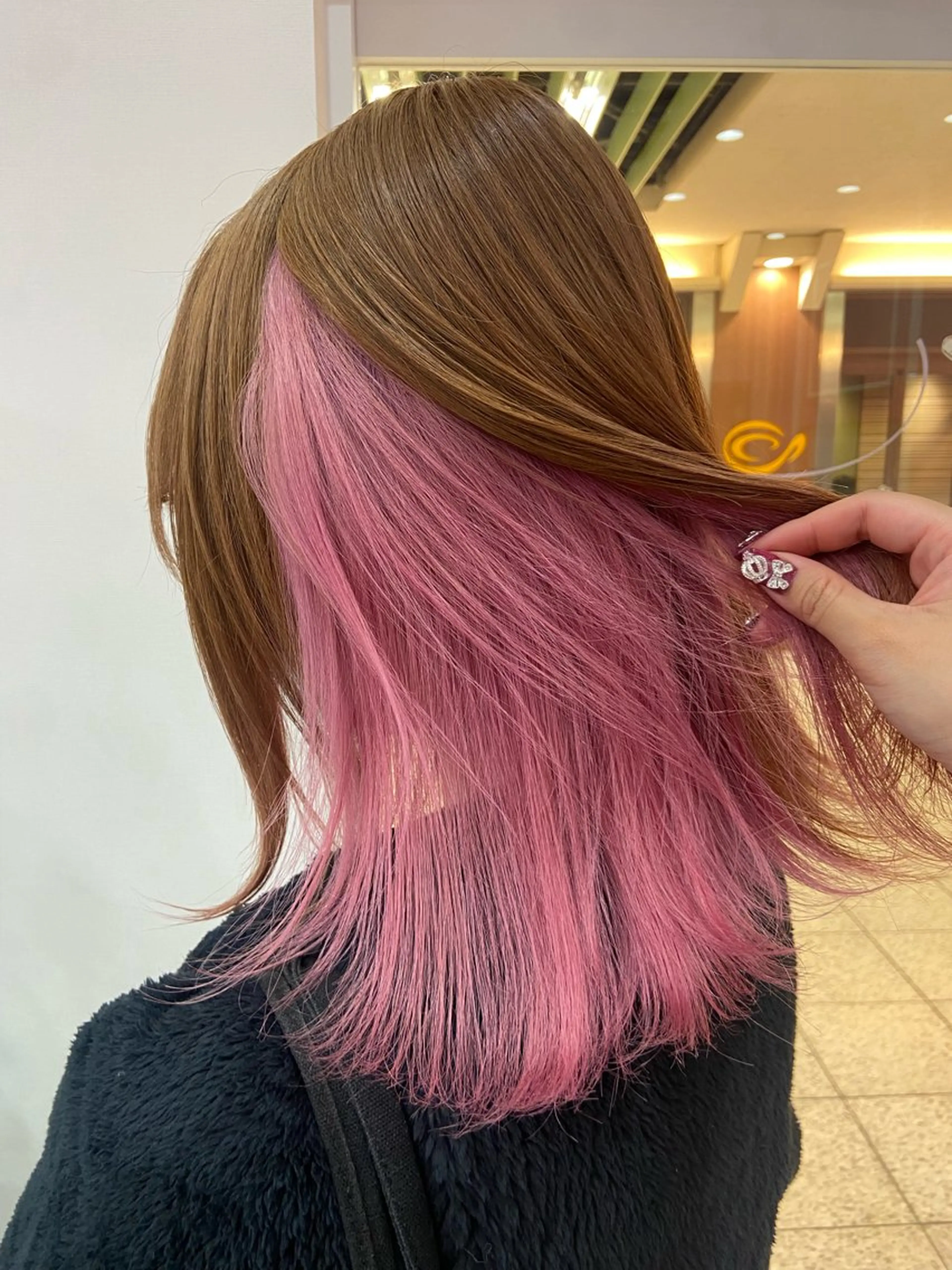 セミロング カラー Hirona 縮毛矯正/髪質改善のヘアスタイル