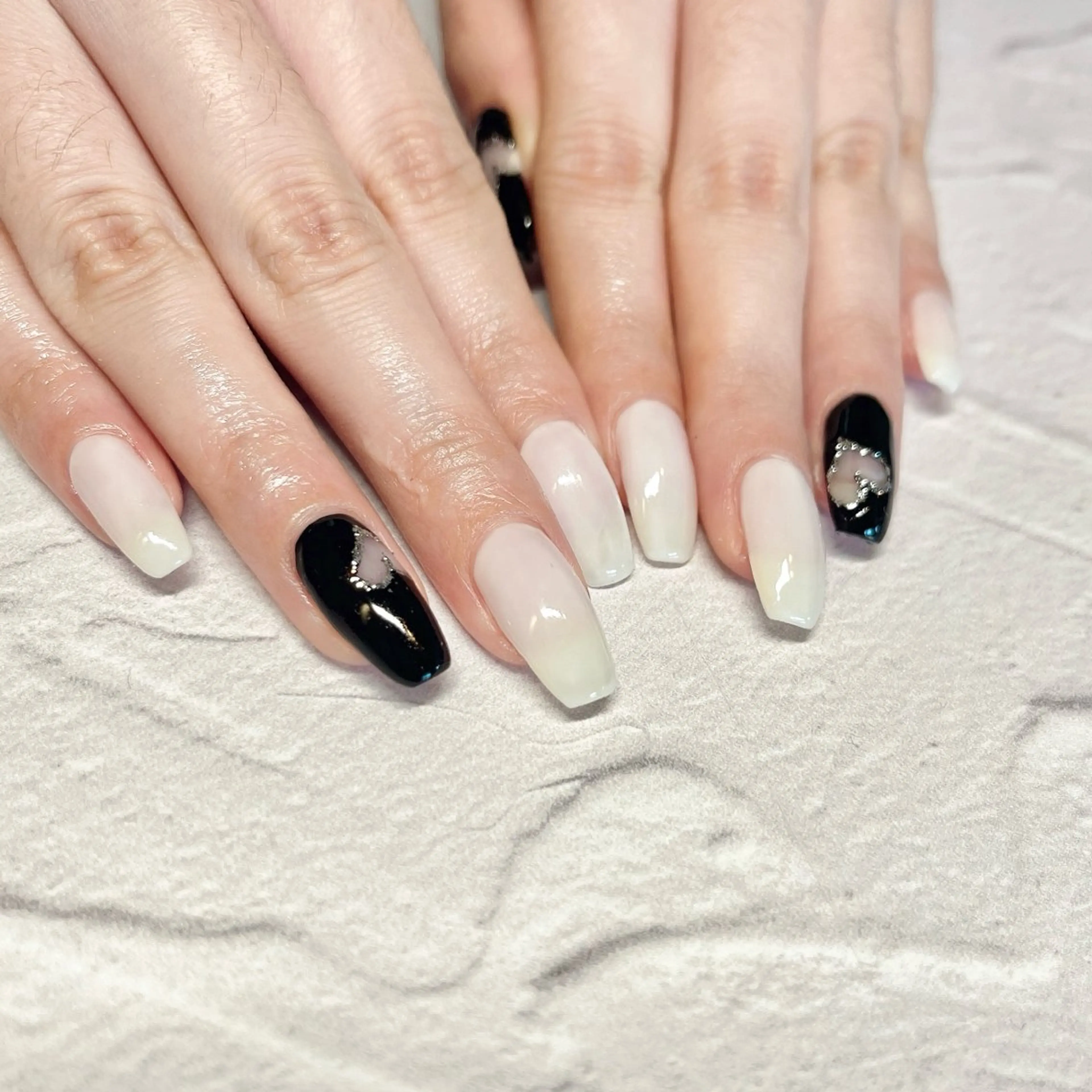 ネイル ハンドネイル li___nail 31のネイルデザイン
