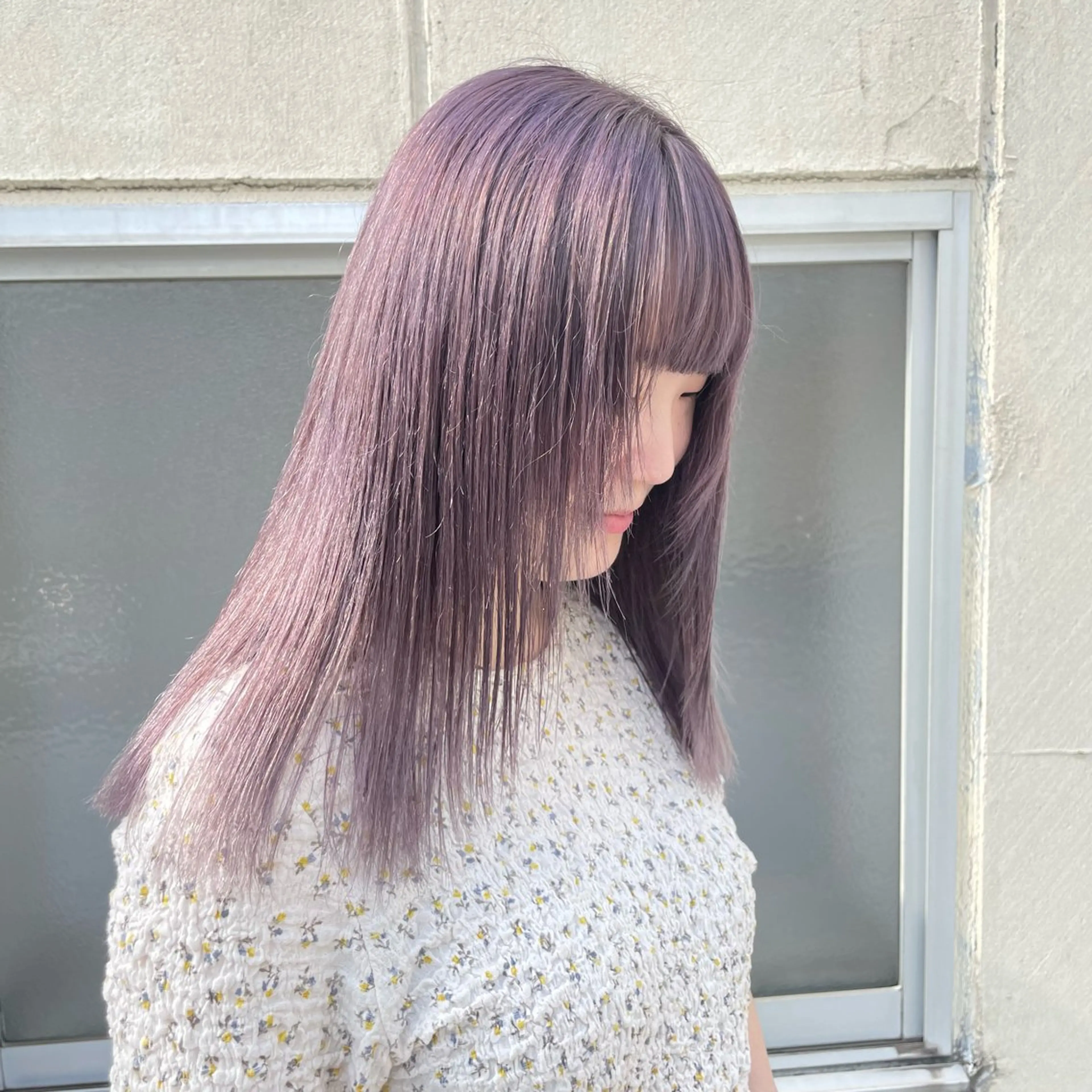 セミロング カラー ラベンダーカラー シルバー ホワイトシルバー レイヤー/ハイトーン 🫧‪Erikaのヘアスタイル