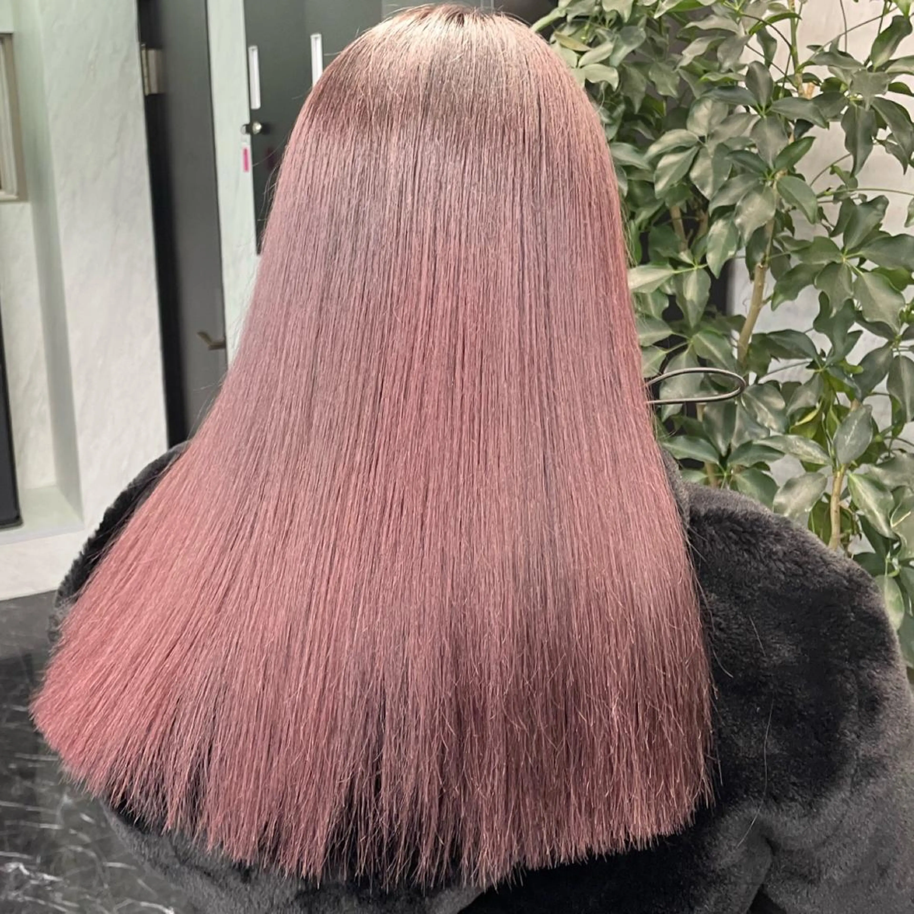 セミロング カラー ブラウンカラー ピンクカラー ピンクブラウン ヘアカラー トリートメント wehlen_ keisukeのヘアスタイル