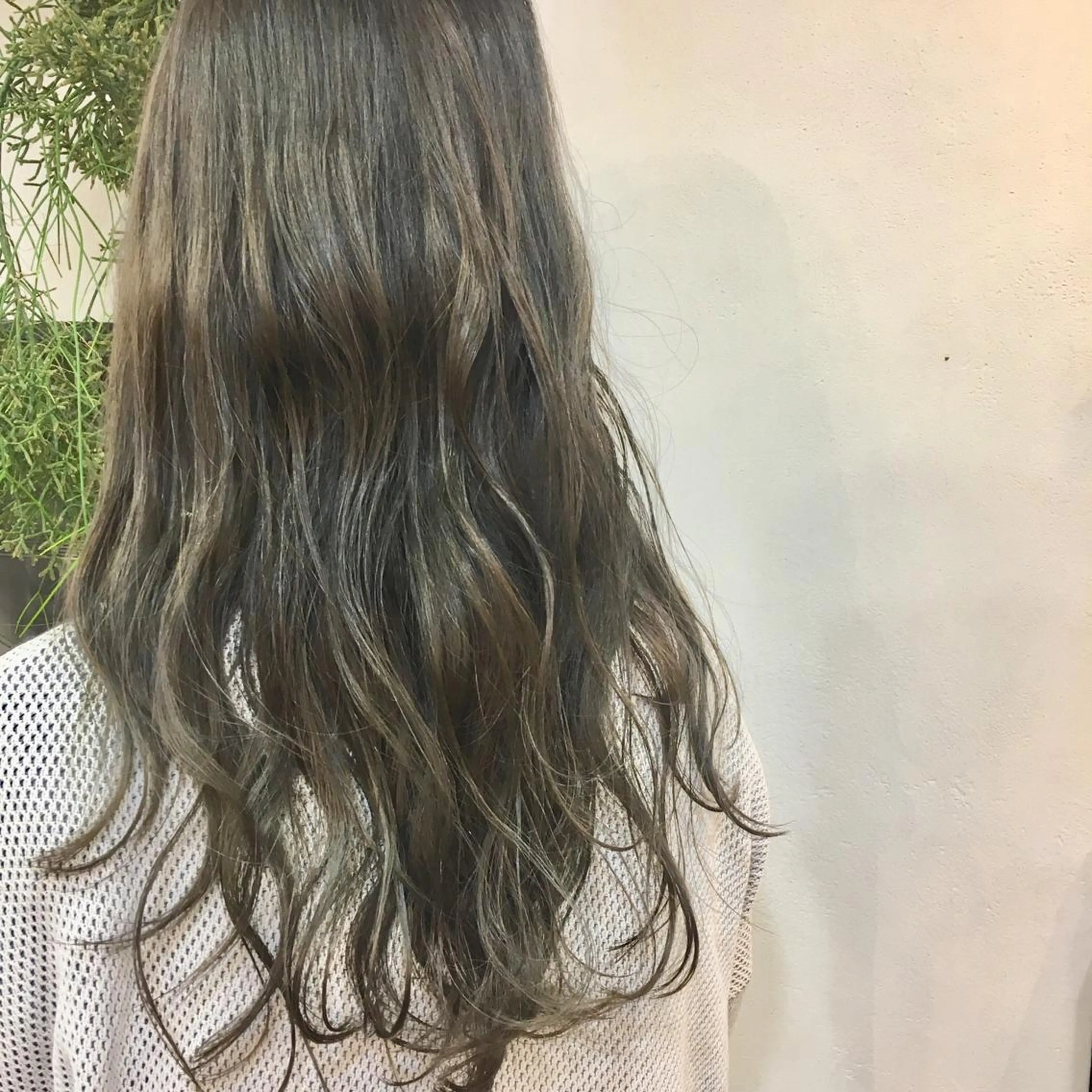 セミロング カラー ベージュカラー フォギーベージュ 中園 祥吾のヘアスタイル