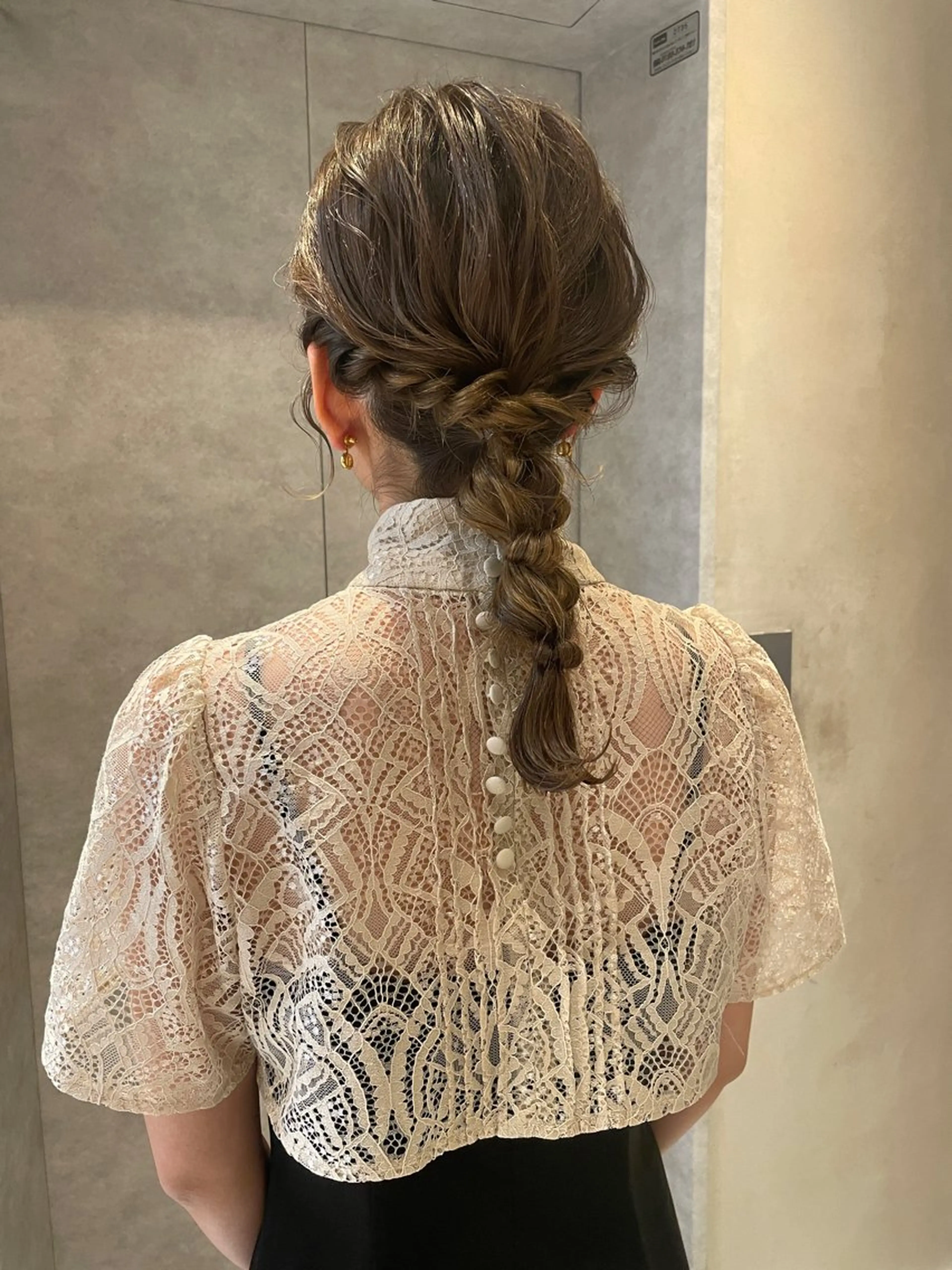 ミディアム ヘアアレンジ classic 新横浜satomiのヘアスタイル